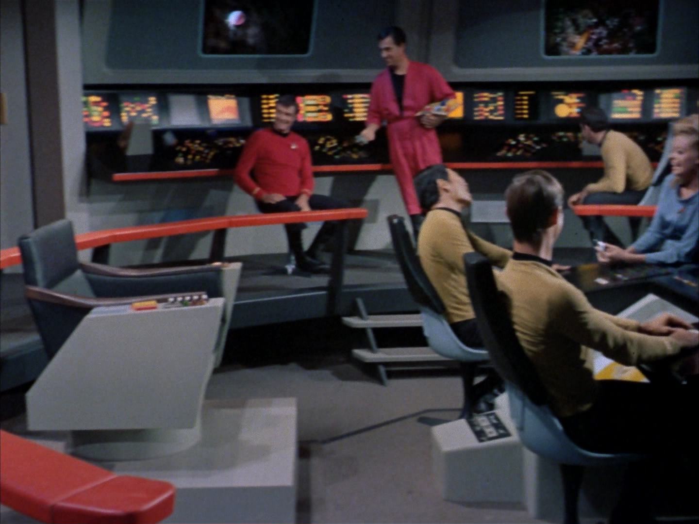ariane179254_StarTrek_2x14_WolfInTheFold_3103.jpg