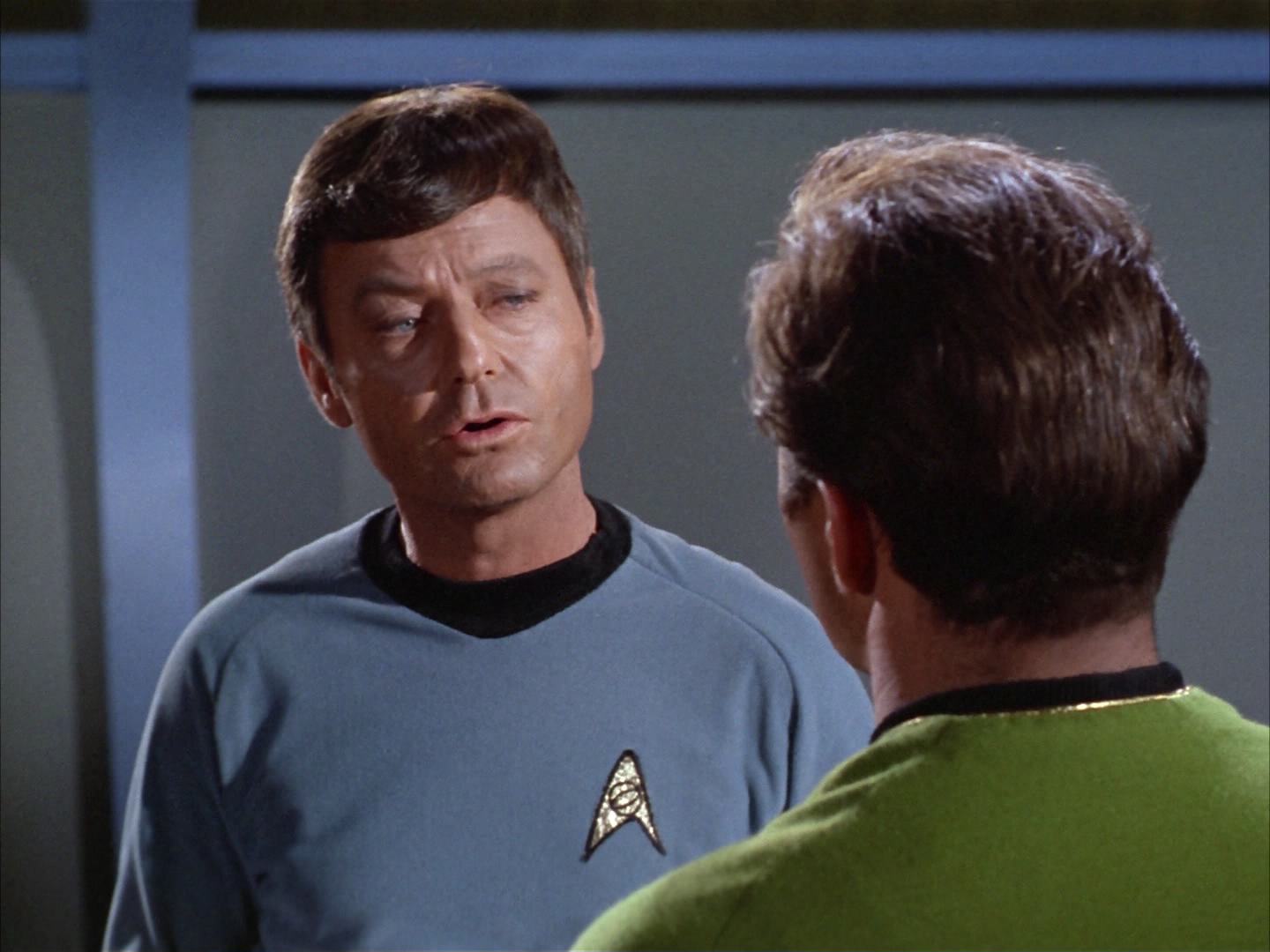 ariane179254_StarTrek_2x14_WolfInTheFold_3170.jpg