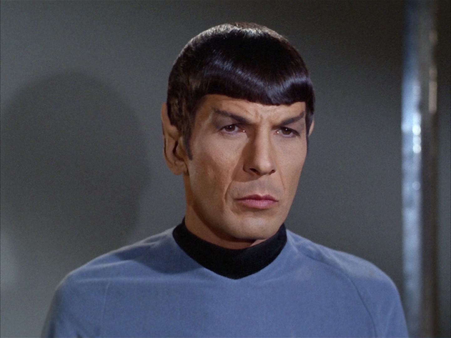 ariane179254_StarTrek_2x14_WolfInTheFold_3262.jpg