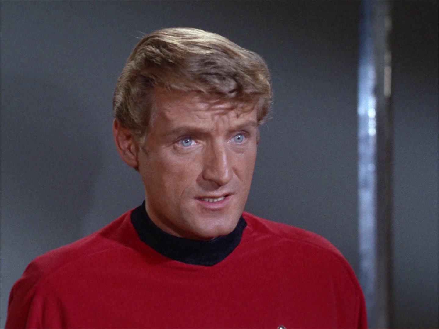 ariane179254_StarTrek_2x14_WolfInTheFold_3266.jpg