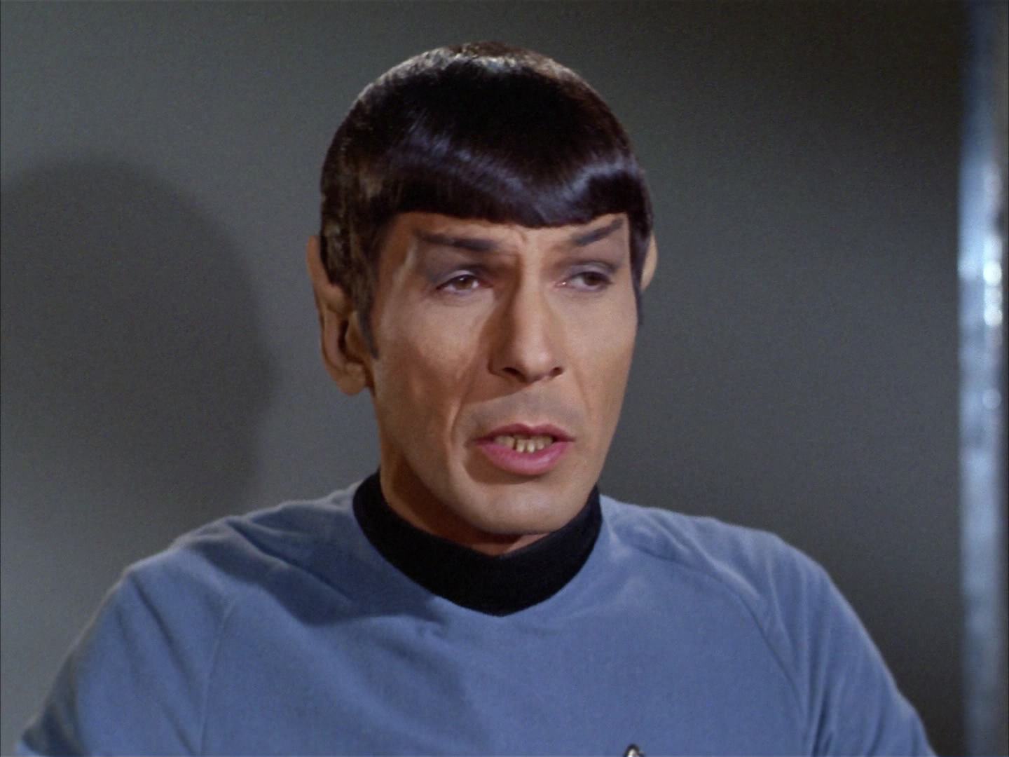 ariane179254_StarTrek_2x14_WolfInTheFold_3293.jpg