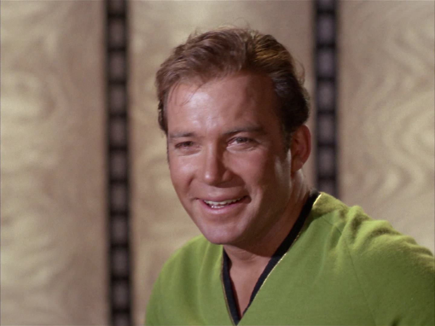ariane179254_StarTrek_2x14_WolfInTheFold_3322.jpg