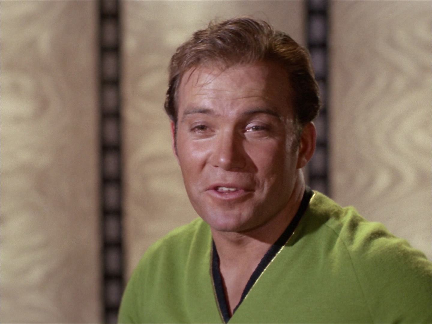 ariane179254_StarTrek_2x14_WolfInTheFold_3323.jpg