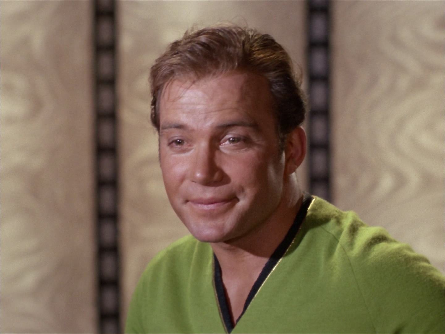ariane179254_StarTrek_2x14_WolfInTheFold_3326.jpg