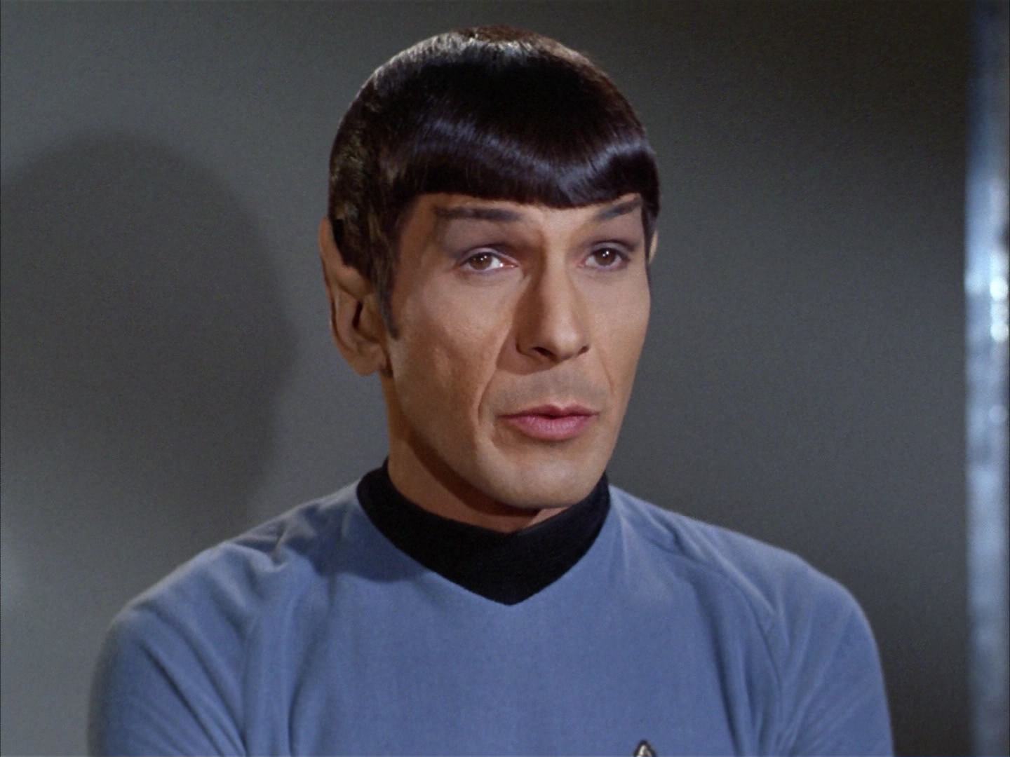 ariane179254_StarTrek_2x14_WolfInTheFold_3334.jpg
