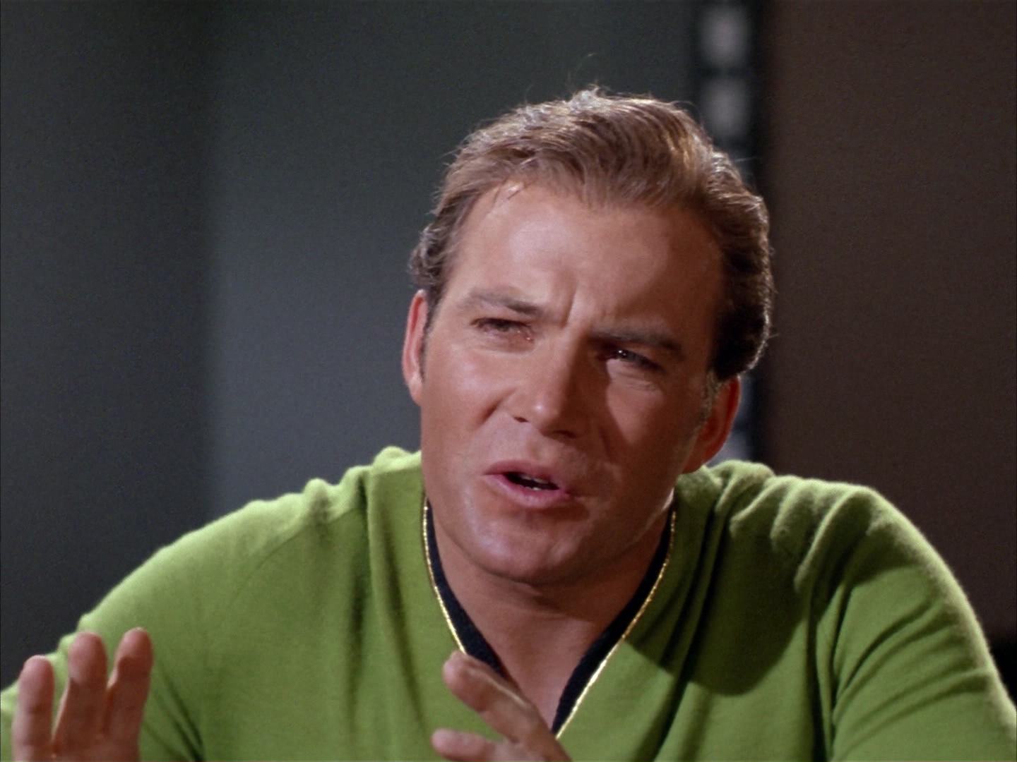 ariane179254_StarTrek_2x14_WolfInTheFold_3352.jpg