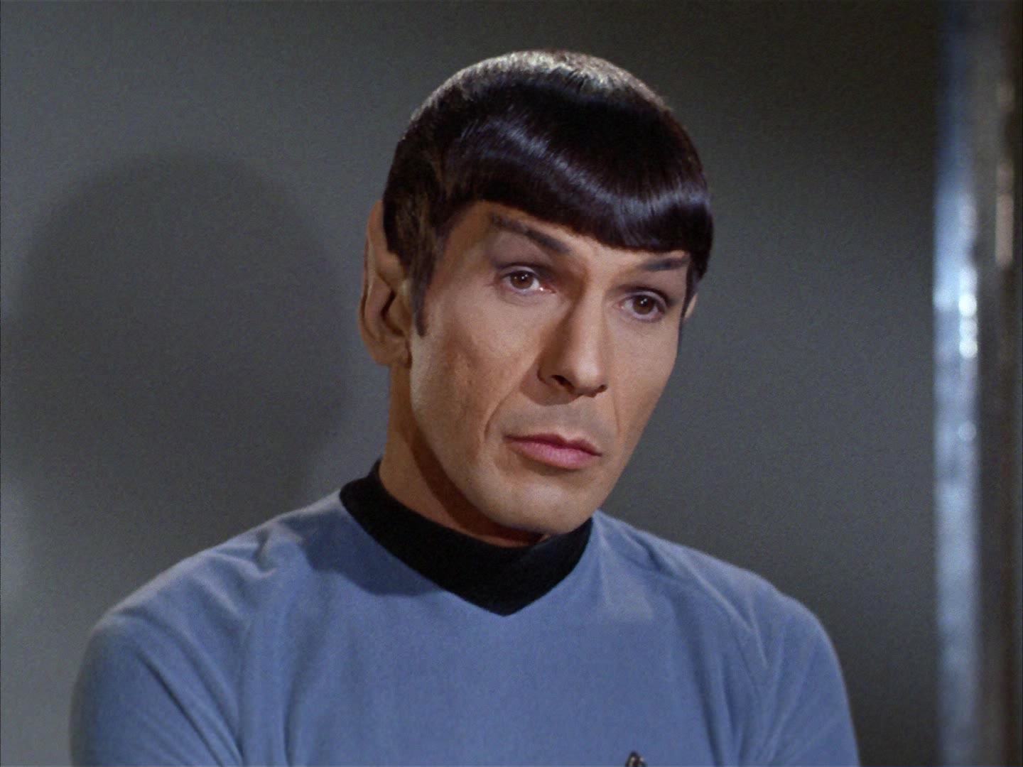 ariane179254_StarTrek_2x14_WolfInTheFold_3353.jpg