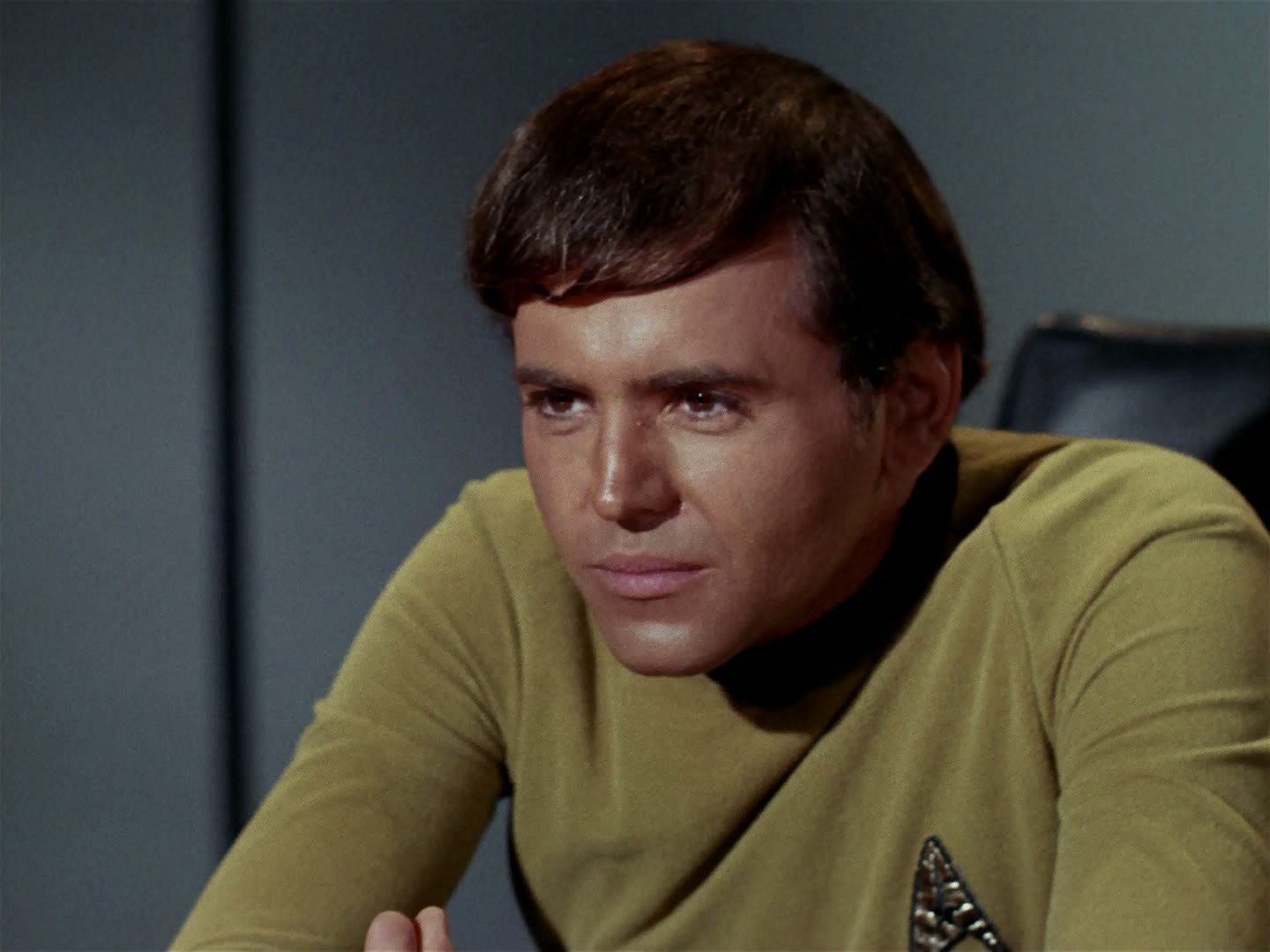 ariane179254_StarTrek_2x15_TheTroubleWithTribbles_0024.jpg