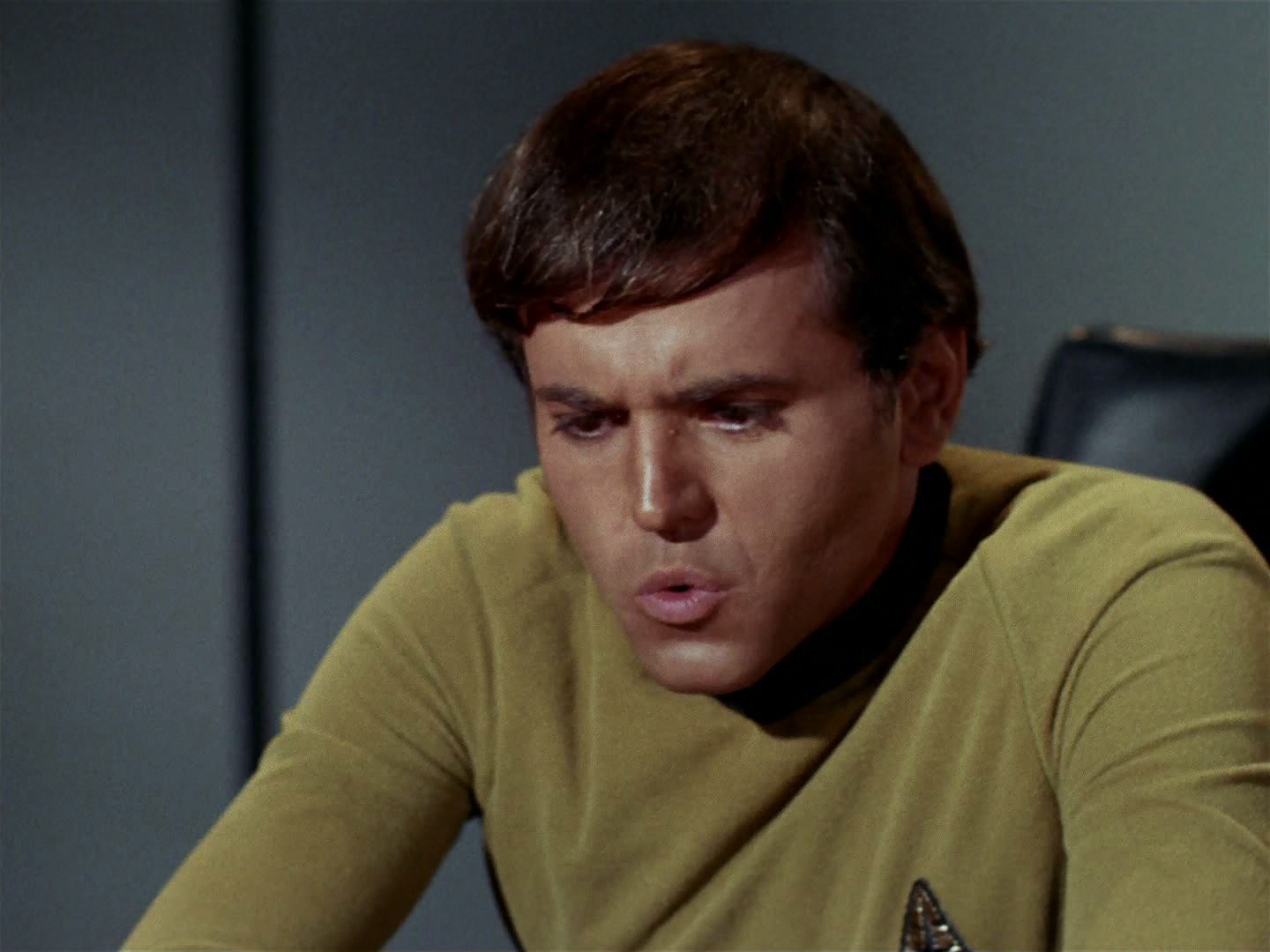 ariane179254_StarTrek_2x15_TheTroubleWithTribbles_0045.jpg