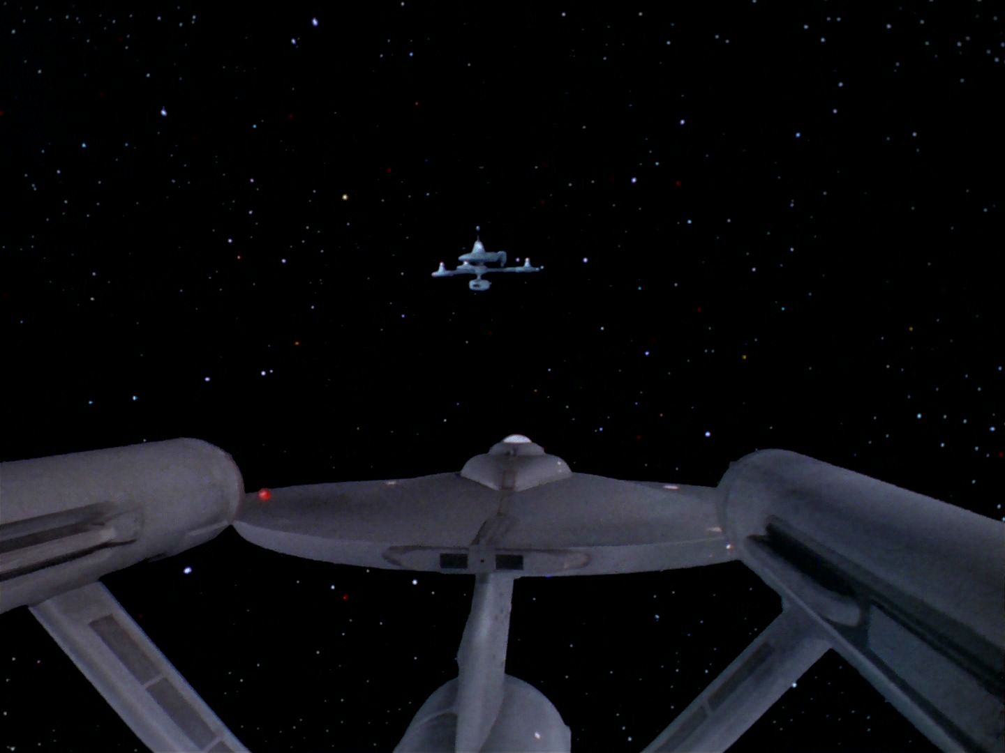 ariane179254_StarTrek_2x15_TheTroubleWithTribbles_0073.jpg