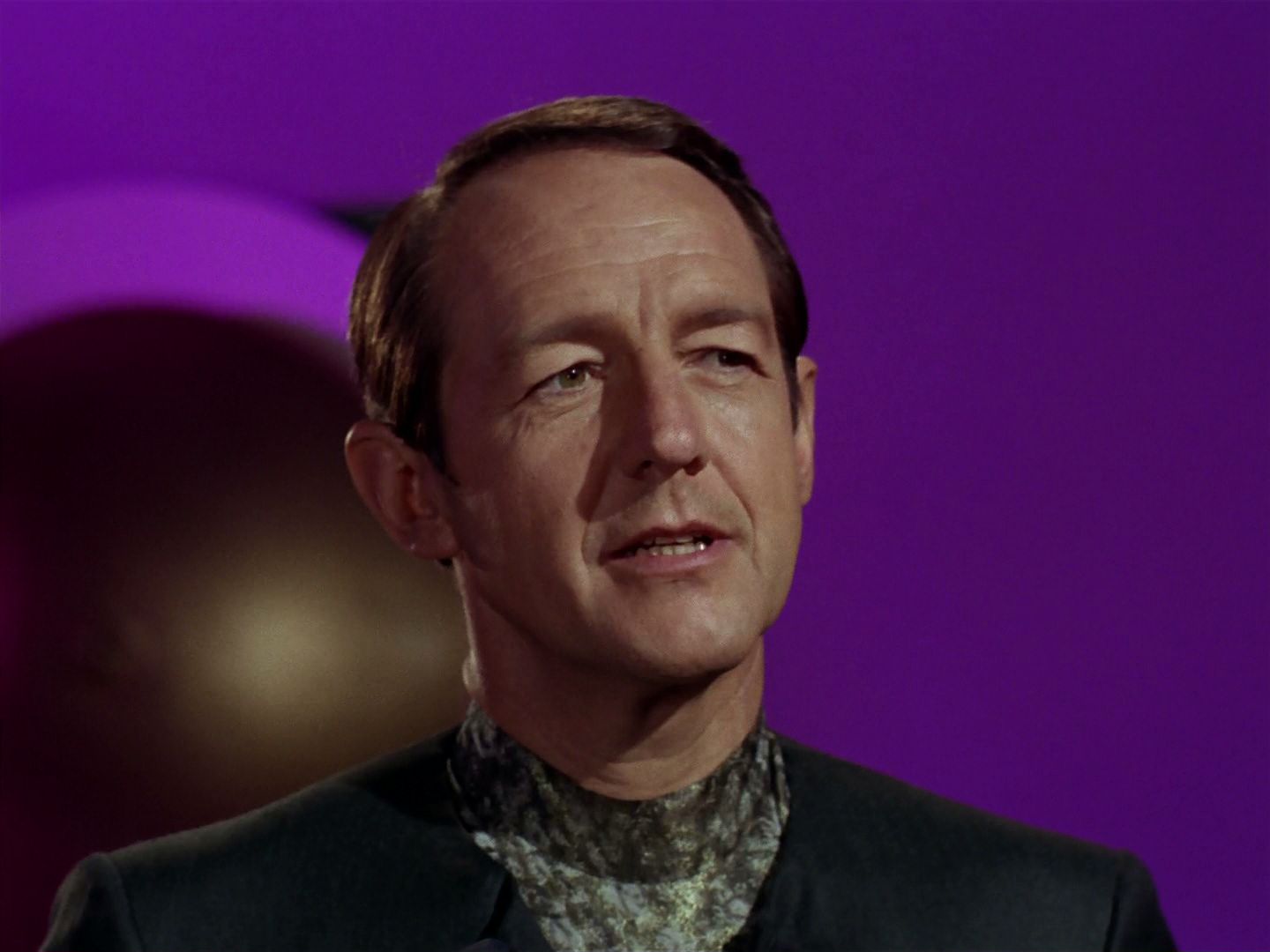 ariane179254_StarTrek_2x15_TheTroubleWithTribbles_0117.jpg