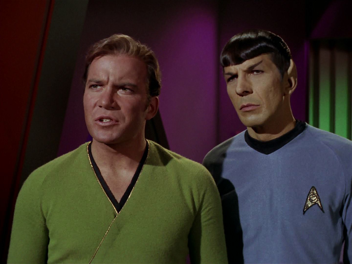 ariane179254_StarTrek_2x15_TheTroubleWithTribbles_0142.jpg