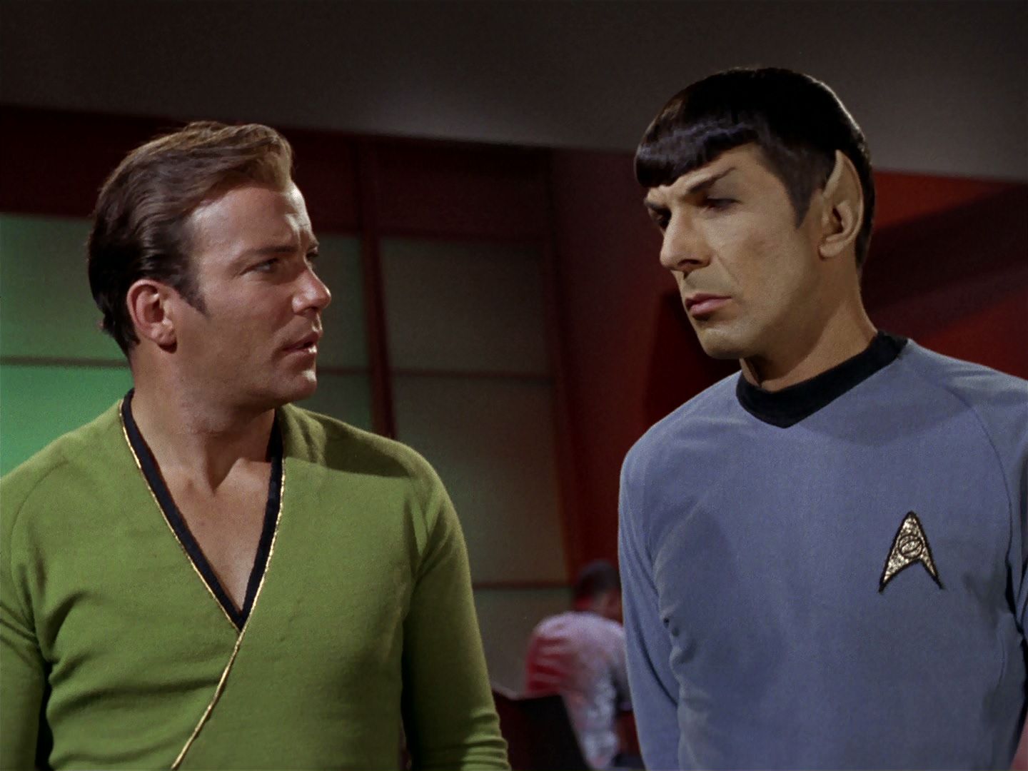 ariane179254_StarTrek_2x15_TheTroubleWithTribbles_0237.jpg
