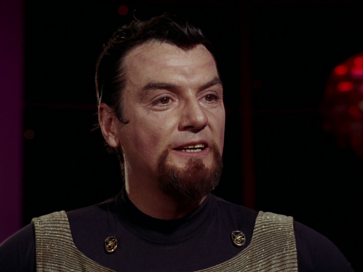 ariane179254_StarTrek_2x15_TheTroubleWithTribbles_0397.jpg