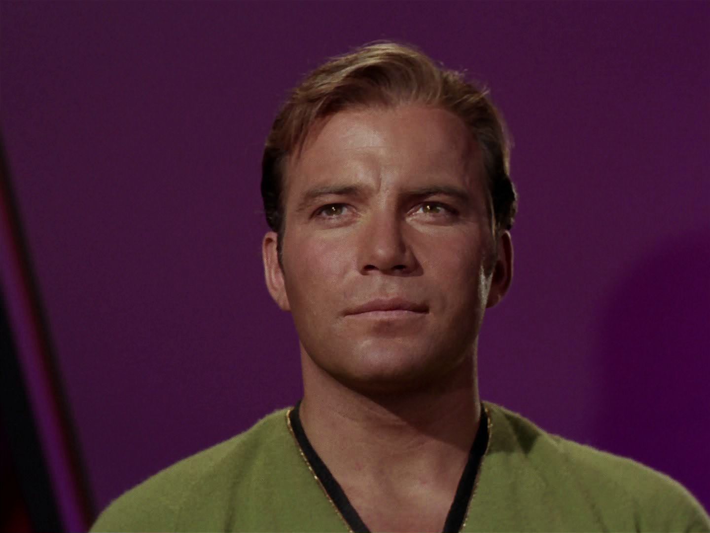 ariane179254_StarTrek_2x15_TheTroubleWithTribbles_0407.jpg