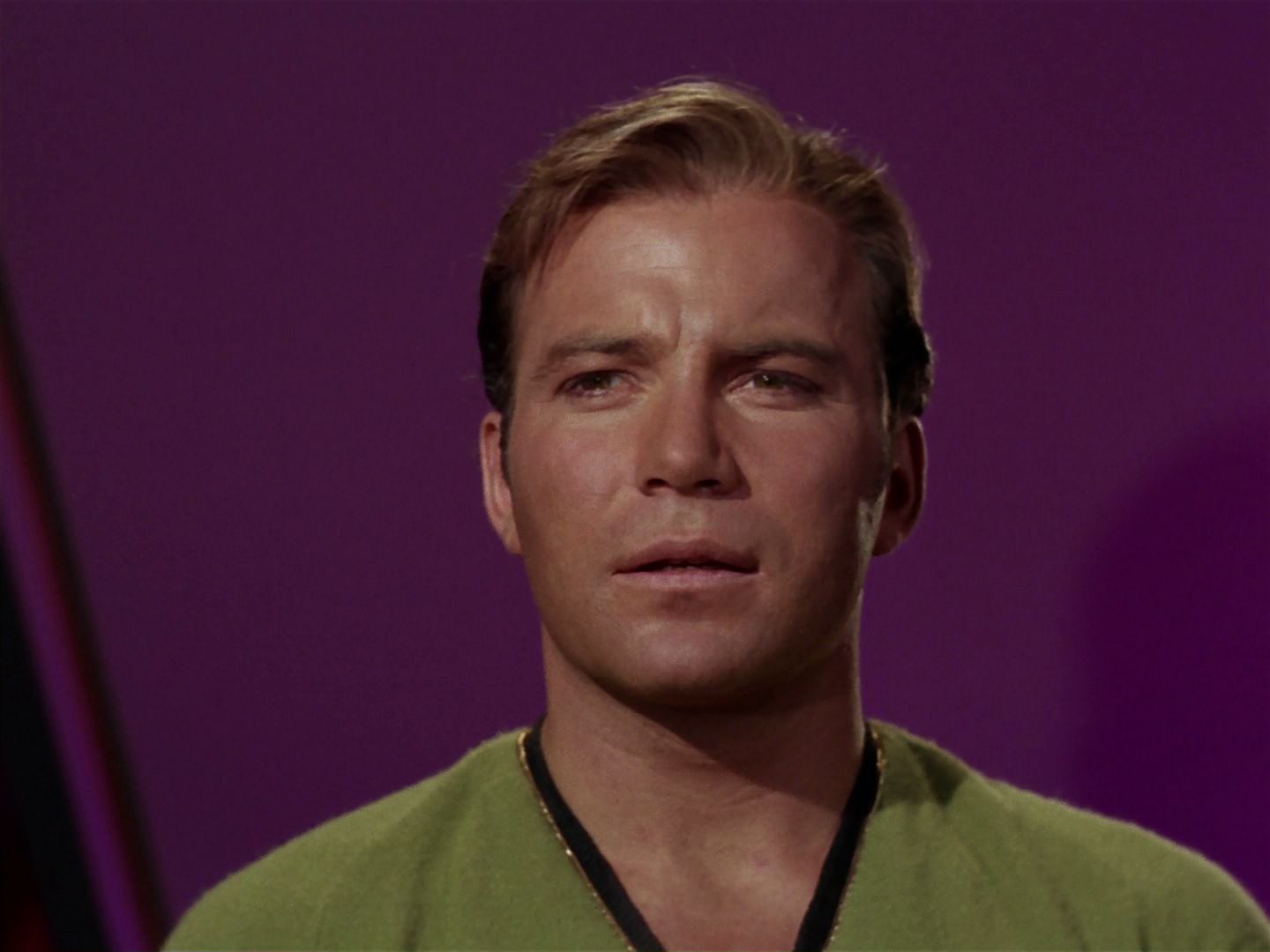 ariane179254_StarTrek_2x15_TheTroubleWithTribbles_0408.jpg