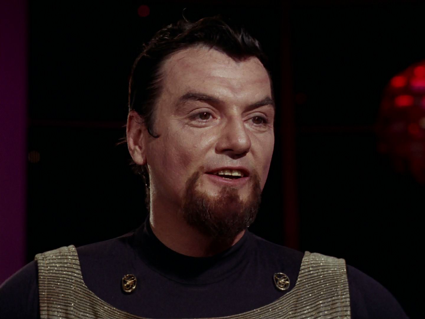 ariane179254_StarTrek_2x15_TheTroubleWithTribbles_0411.jpg