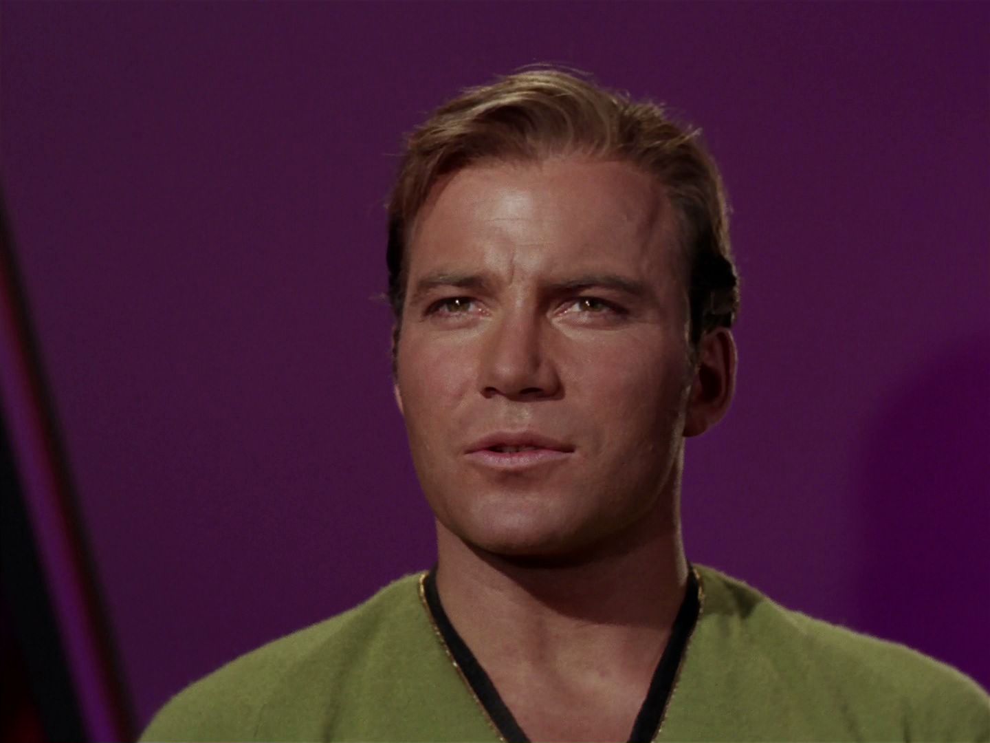 ariane179254_StarTrek_2x15_TheTroubleWithTribbles_0412.jpg
