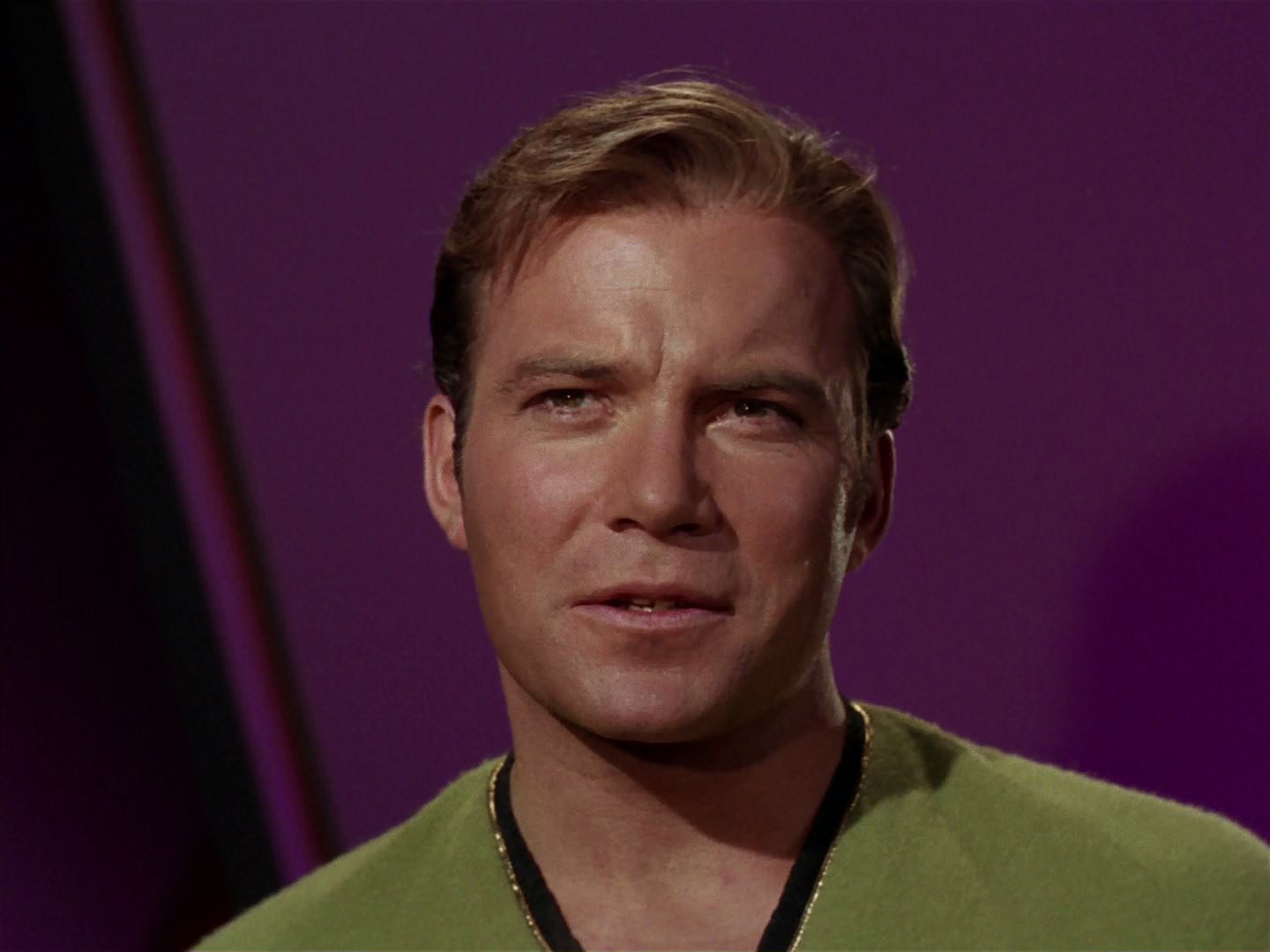 ariane179254_StarTrek_2x15_TheTroubleWithTribbles_0423.jpg