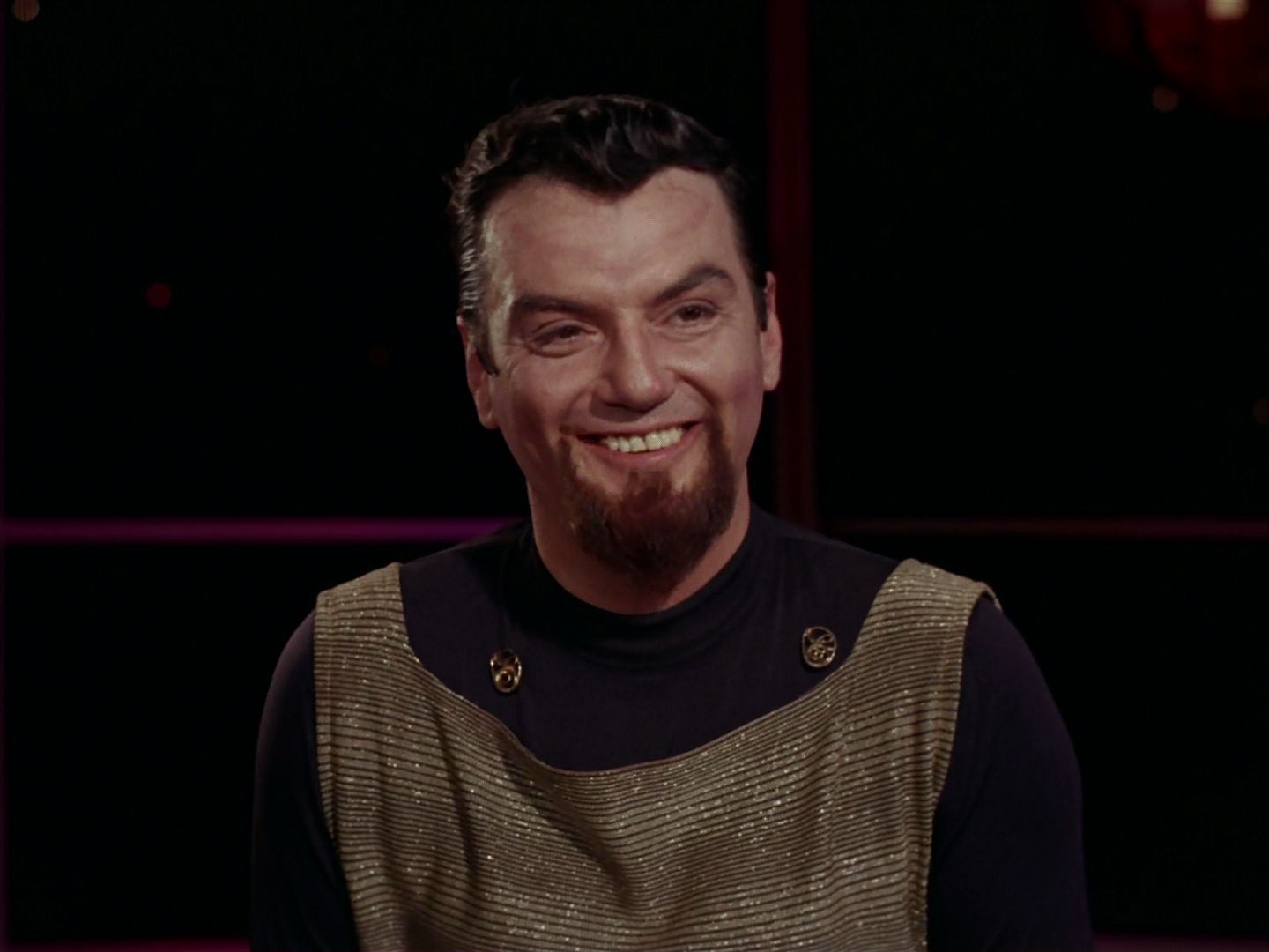 ariane179254_StarTrek_2x15_TheTroubleWithTribbles_0425.jpg