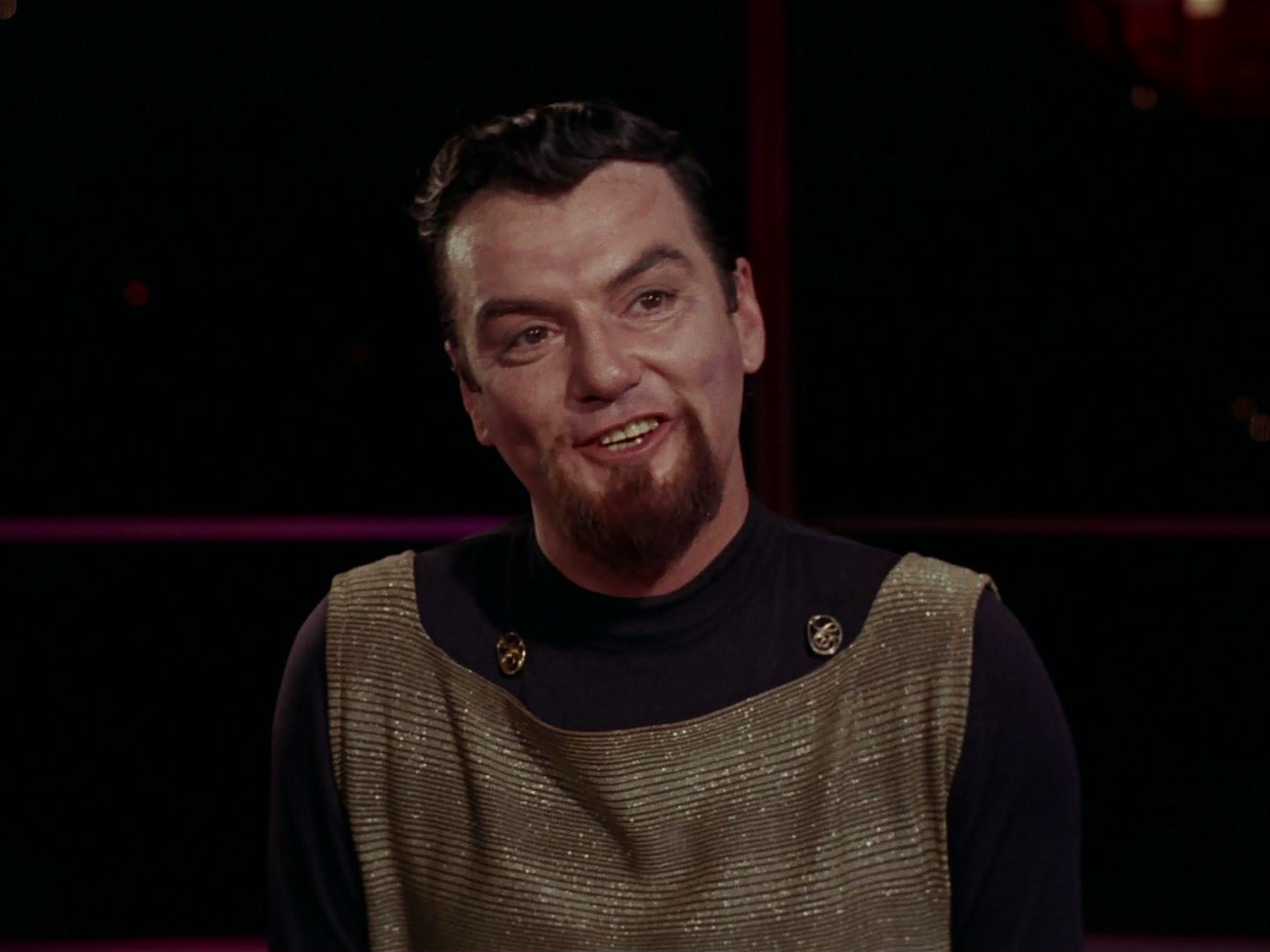 ariane179254_StarTrek_2x15_TheTroubleWithTribbles_0426.jpg