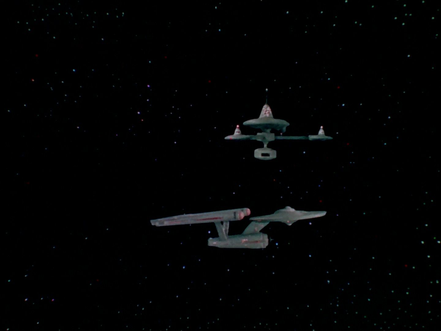 ariane179254_StarTrek_2x15_TheTroubleWithTribbles_0439.jpg