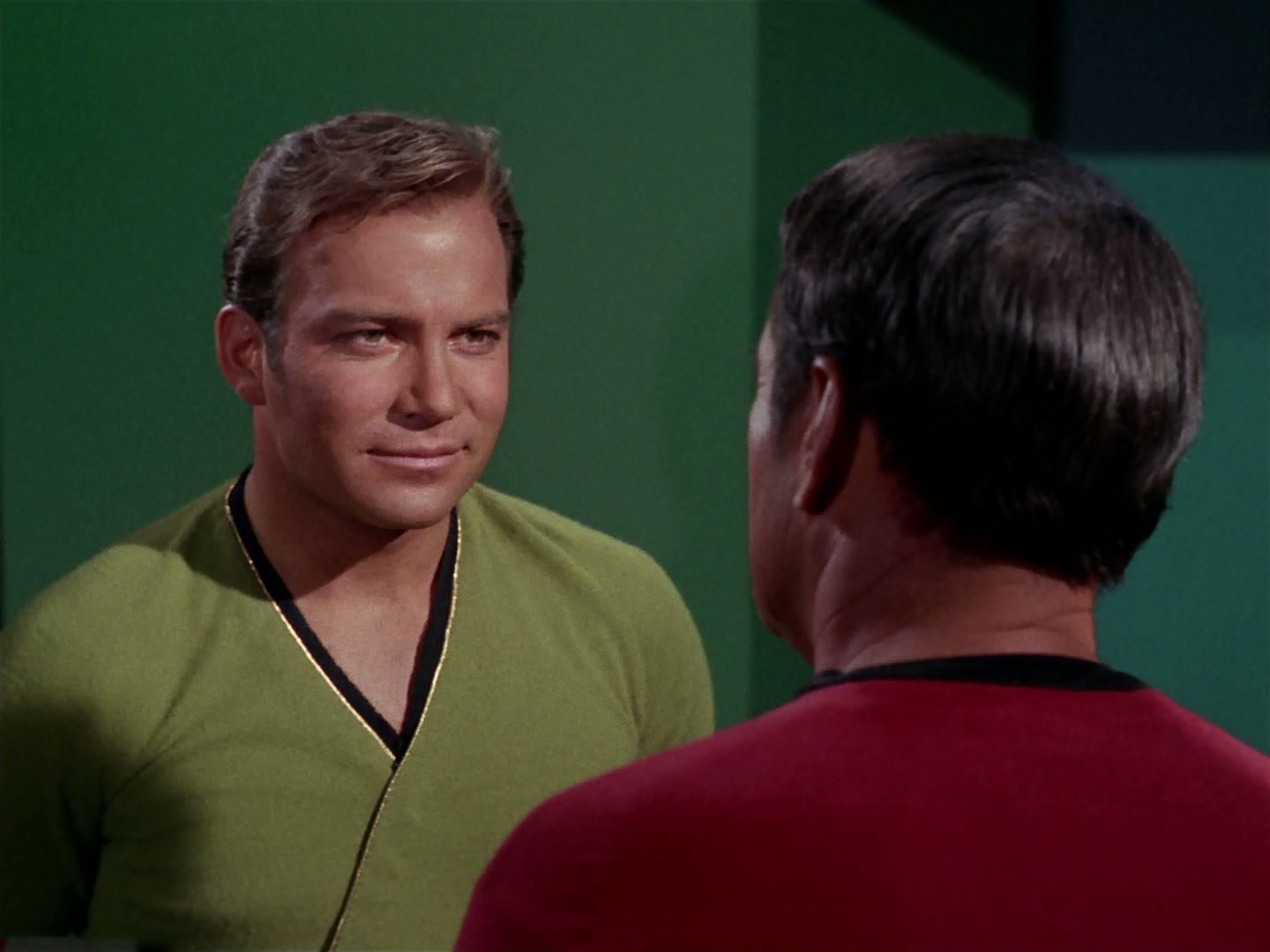 ariane179254_StarTrek_2x15_TheTroubleWithTribbles_0552.jpg