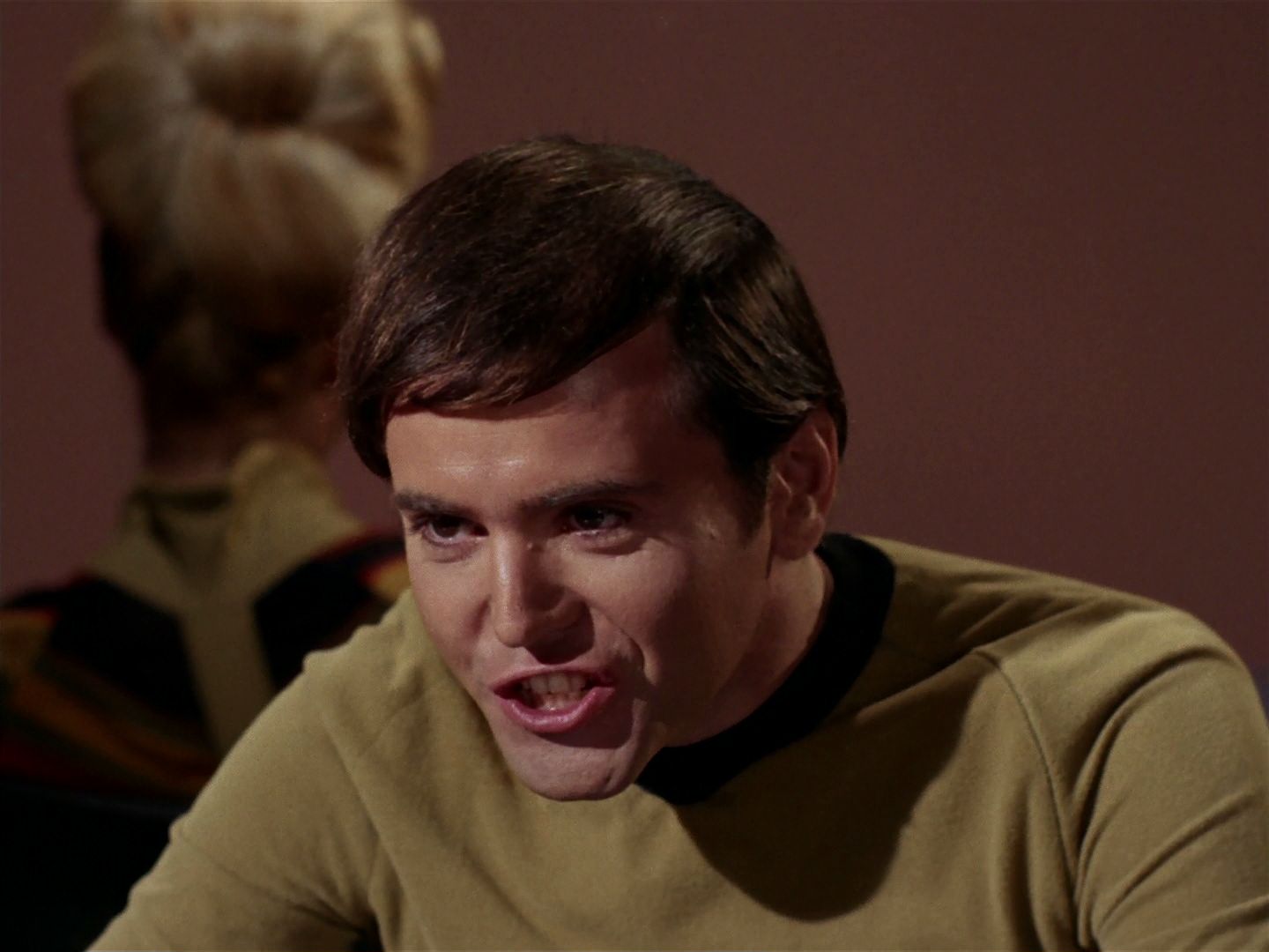 ariane179254_StarTrek_2x15_TheTroubleWithTribbles_0607.jpg