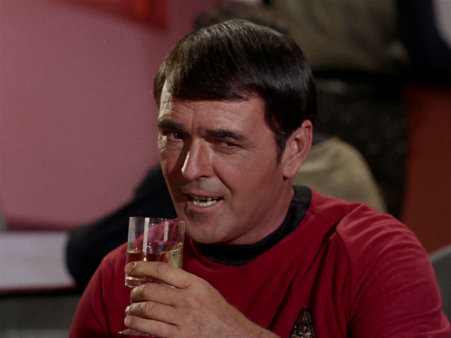 ariane179254_StarTrek_2x15_TheTroubleWithTribbles_0608.jpg