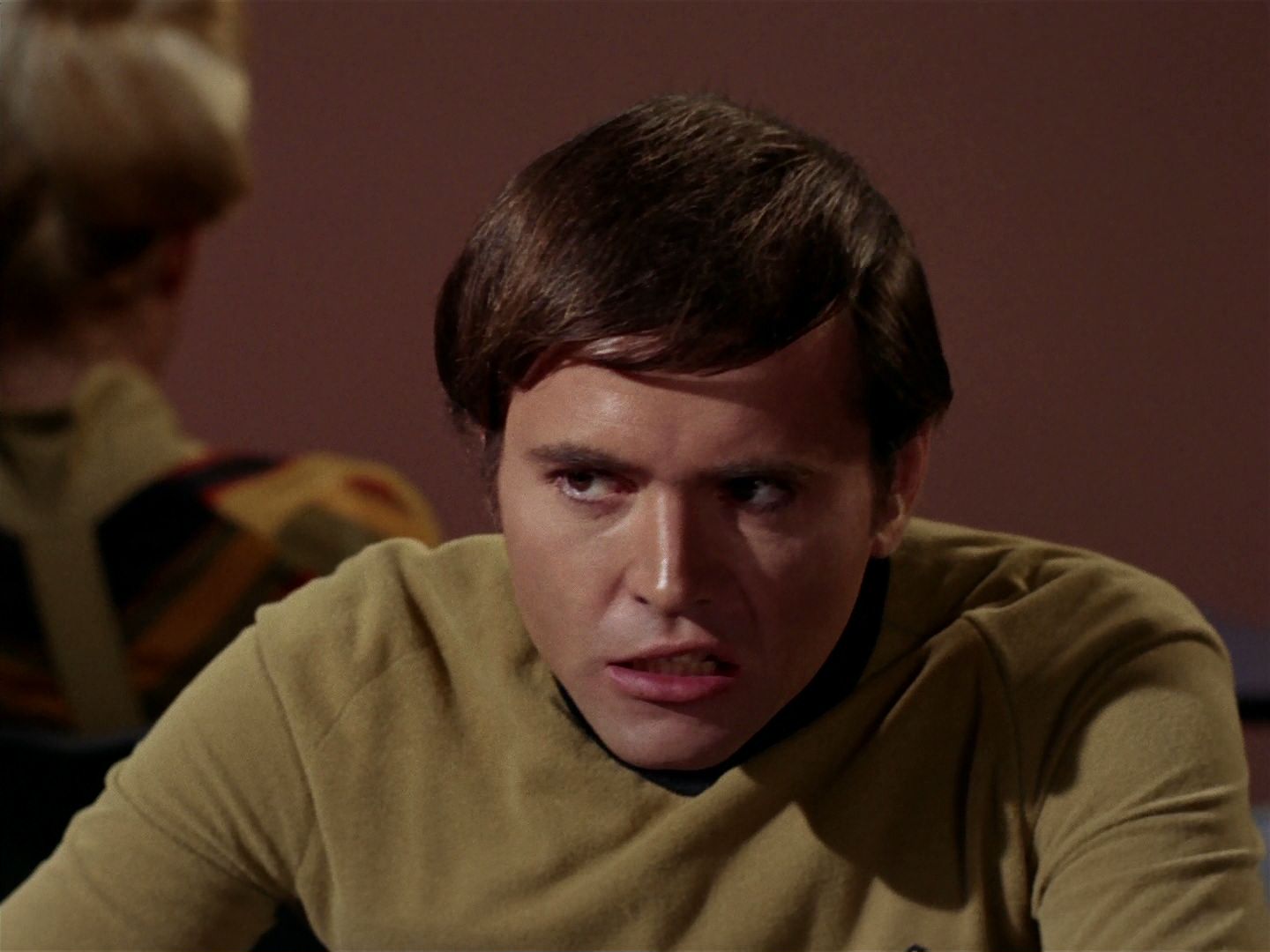 ariane179254_StarTrek_2x15_TheTroubleWithTribbles_0628.jpg
