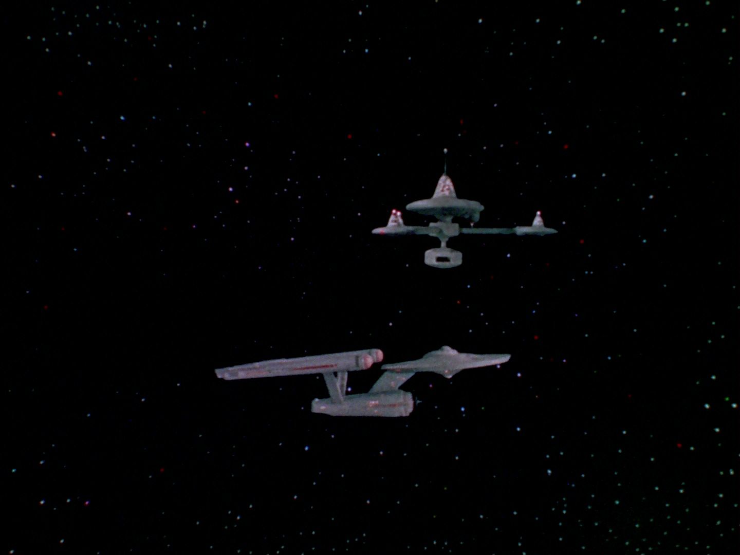 ariane179254_StarTrek_2x15_TheTroubleWithTribbles_0760.jpg