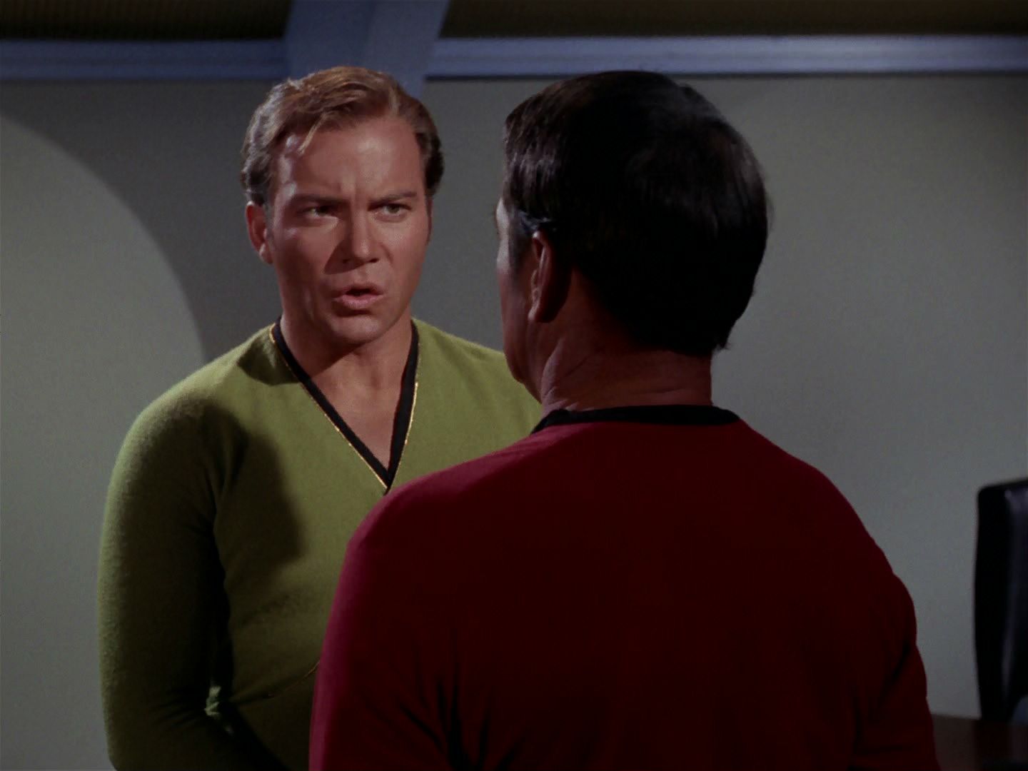 ariane179254_StarTrek_2x15_TheTroubleWithTribbles_0823.jpg