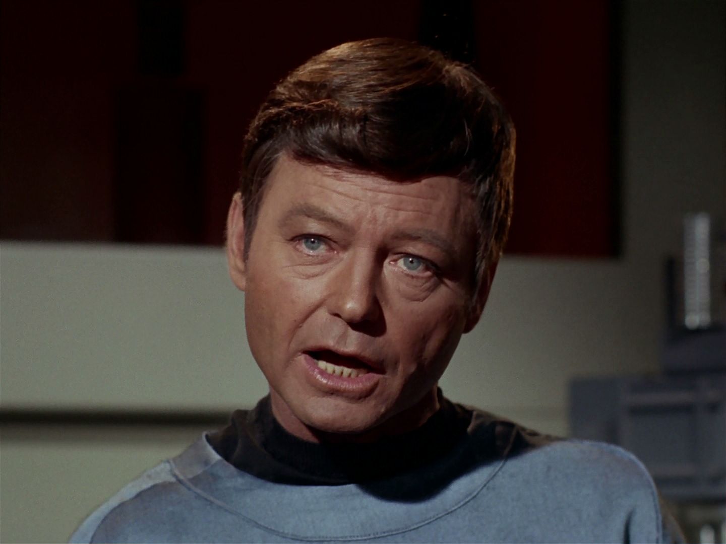 ariane179254_StarTrek_2x15_TheTroubleWithTribbles_0895.jpg