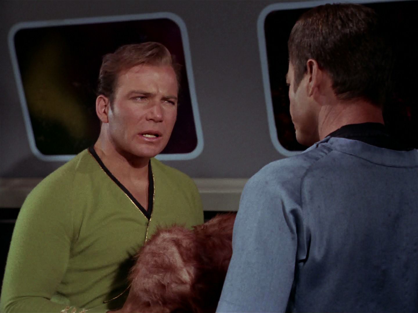 ariane179254_StarTrek_2x15_TheTroubleWithTribbles_0956.jpg