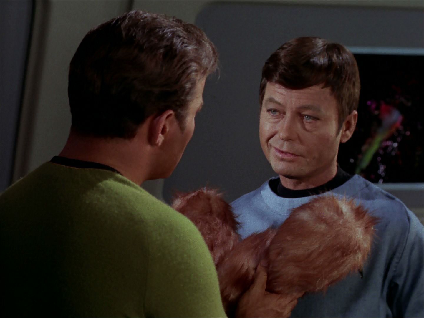 ariane179254_StarTrek_2x15_TheTroubleWithTribbles_0958.jpg
