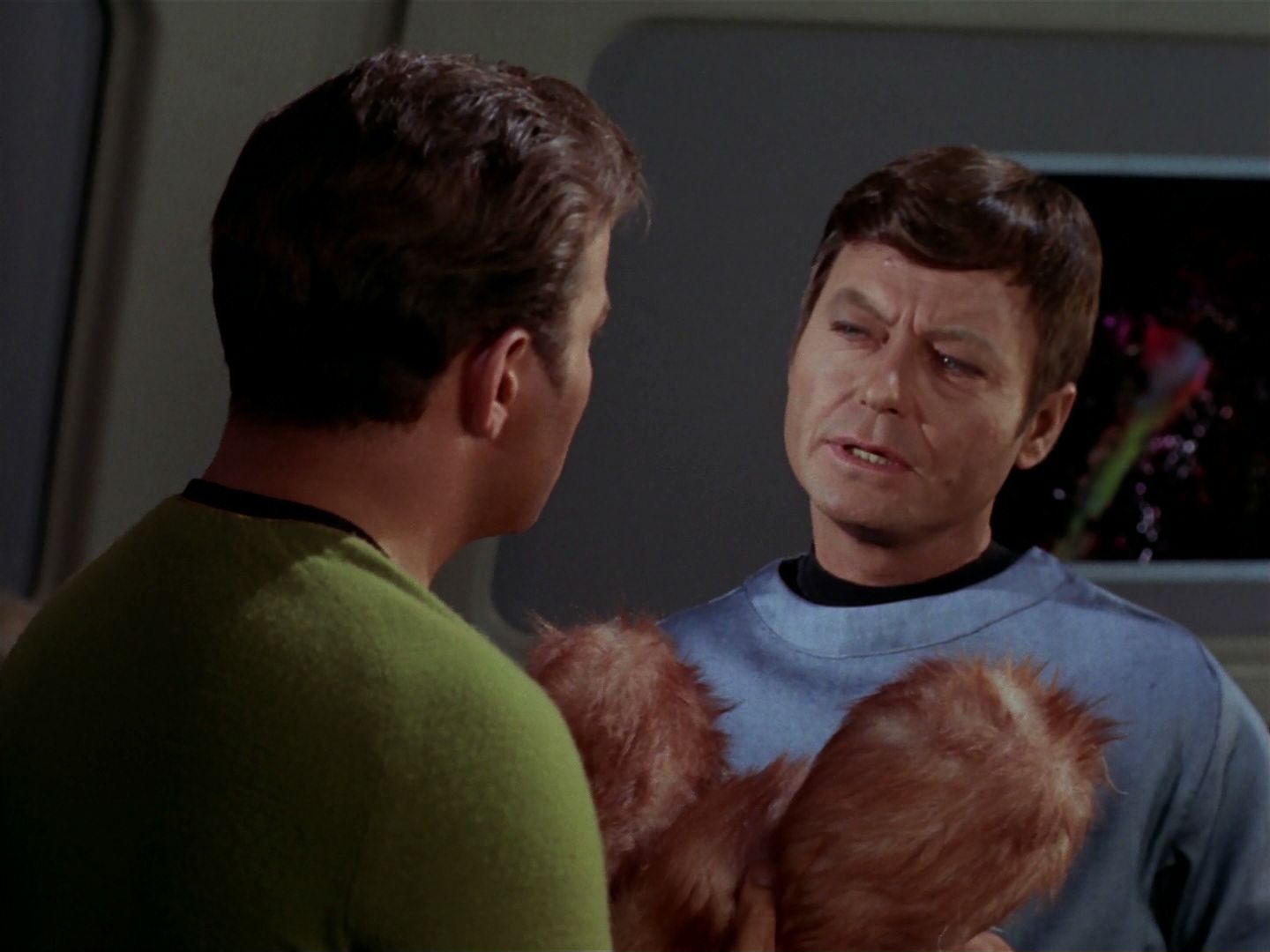ariane179254_StarTrek_2x15_TheTroubleWithTribbles_0966.jpg