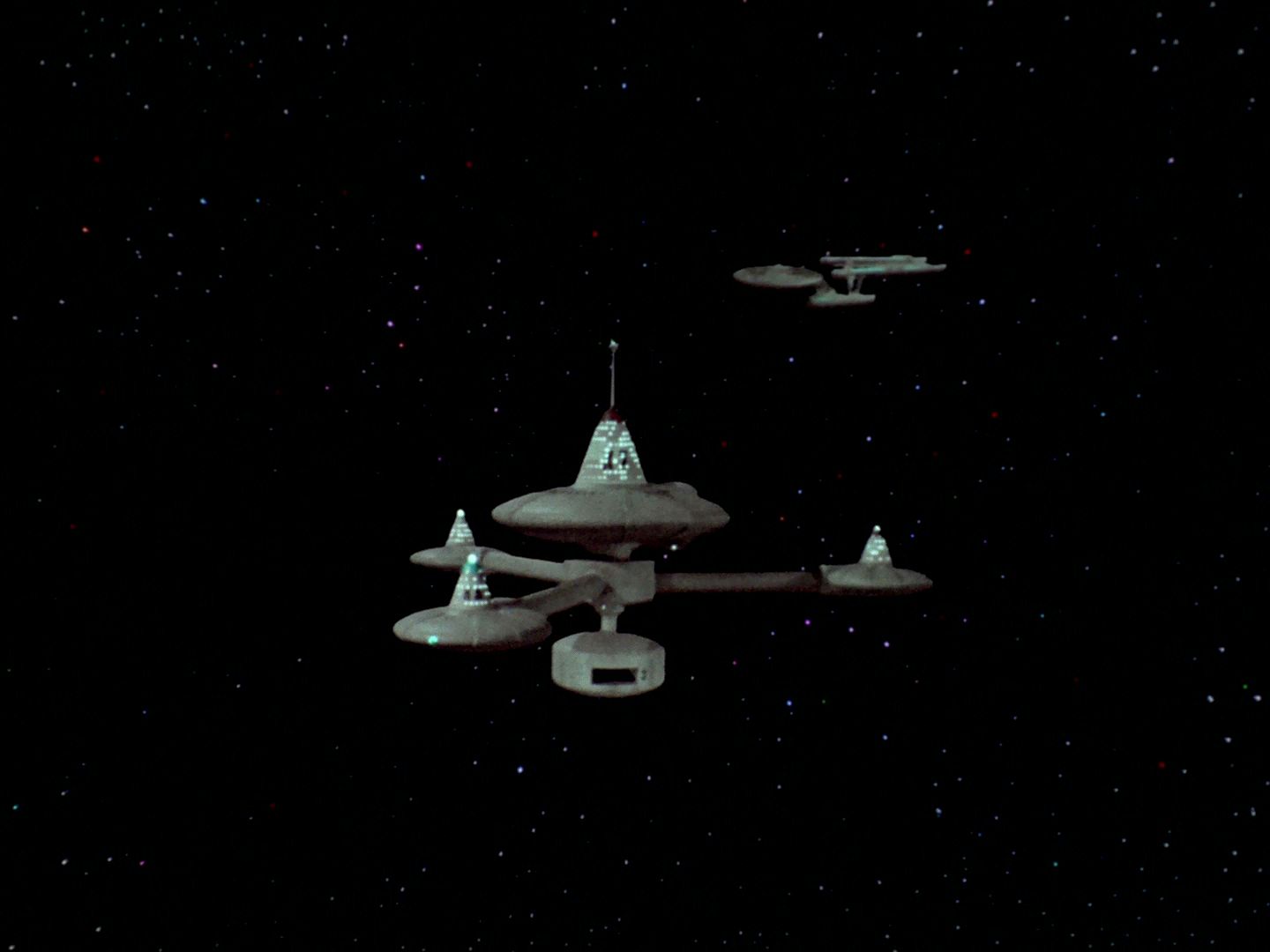 ariane179254_StarTrek_2x15_TheTroubleWithTribbles_1004.jpg