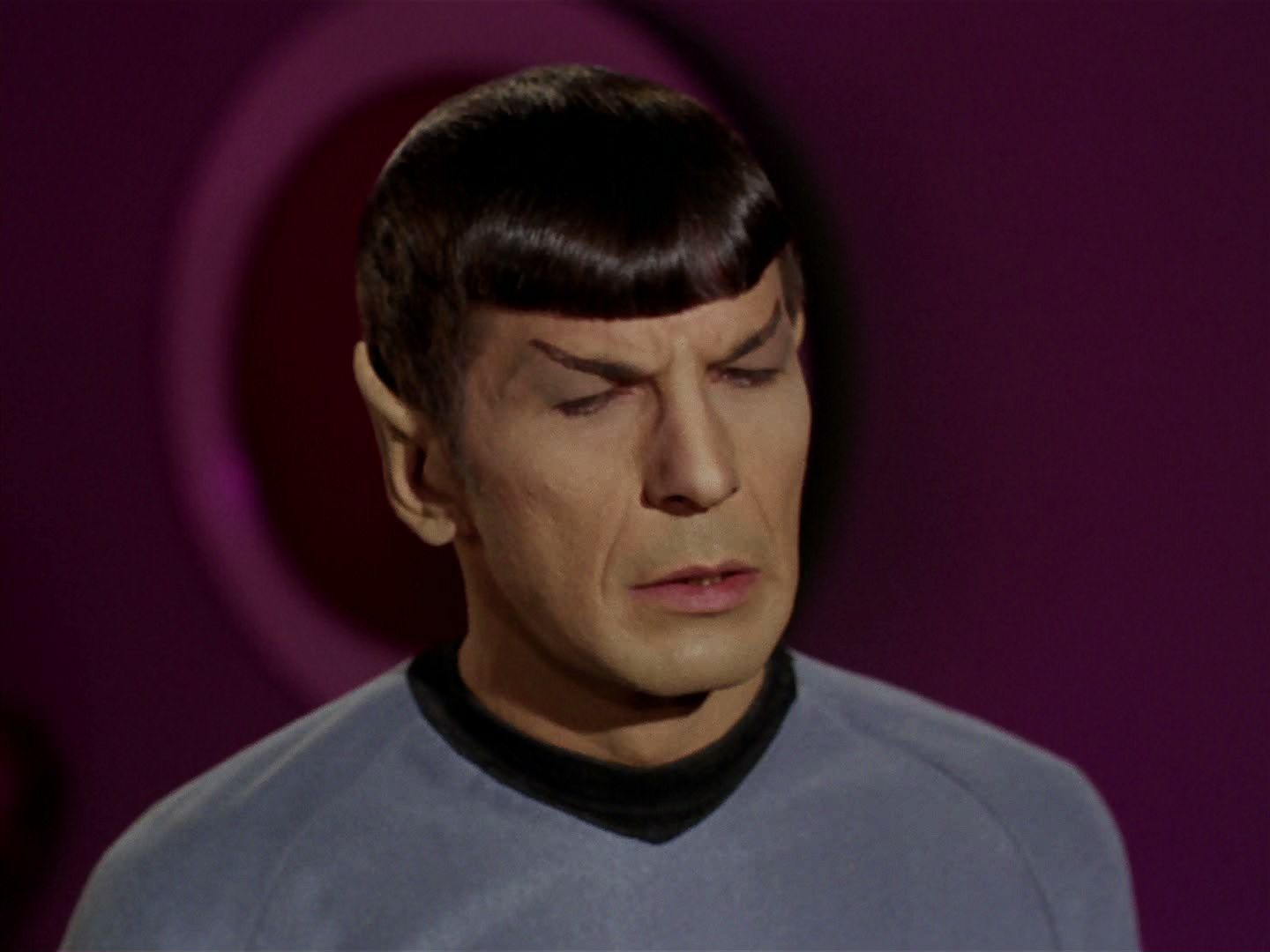 ariane179254_StarTrek_2x15_TheTroubleWithTribbles_1018.jpg