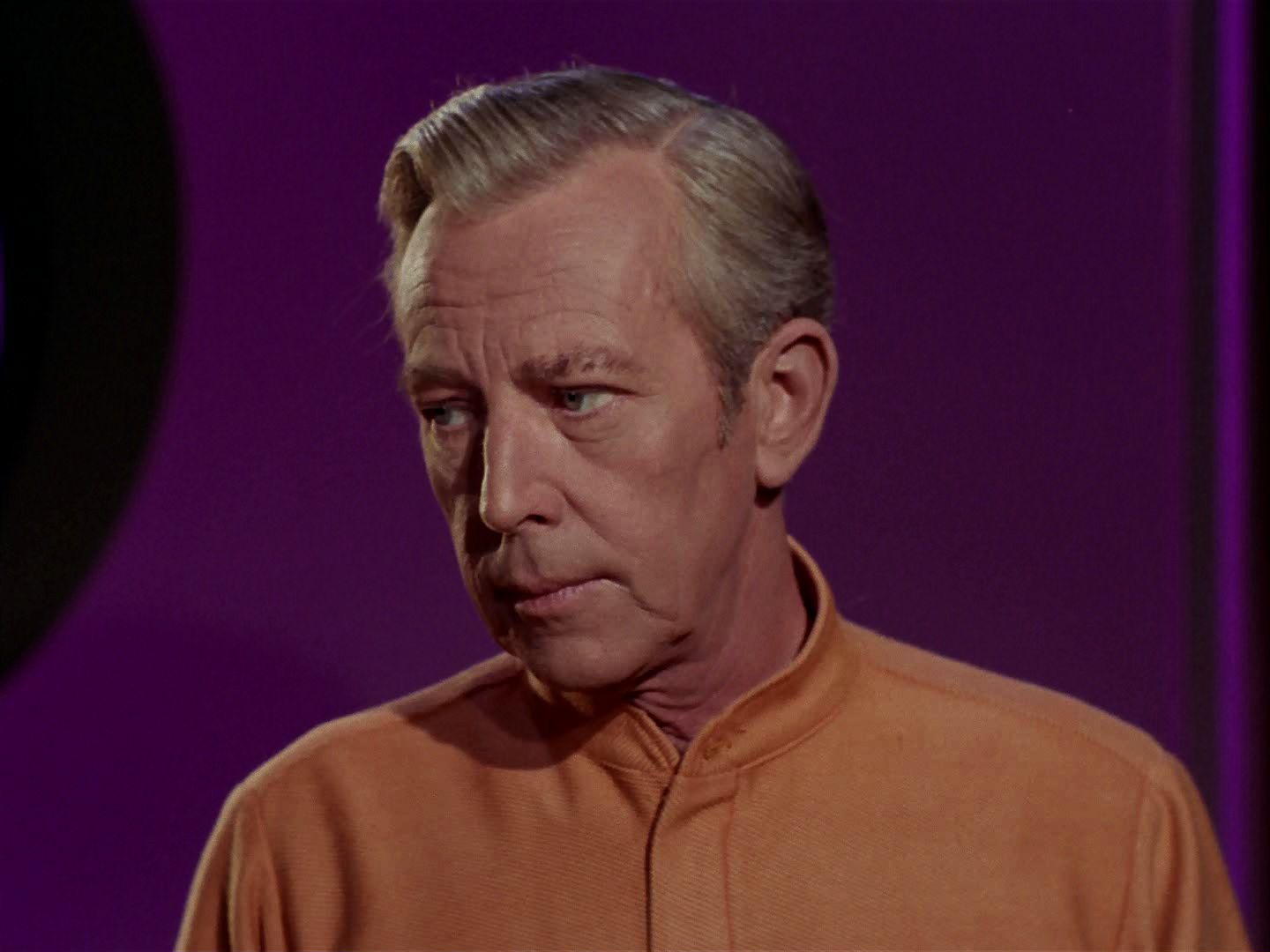 ariane179254_StarTrek_2x15_TheTroubleWithTribbles_1019.jpg
