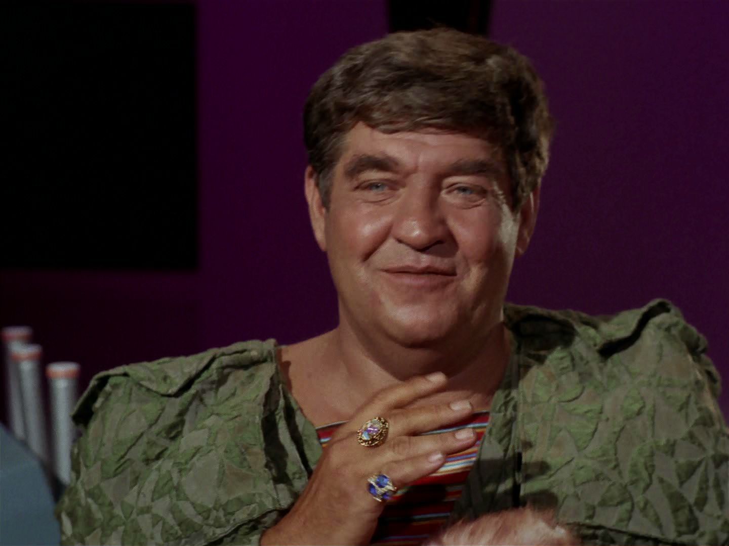 ariane179254_StarTrek_2x15_TheTroubleWithTribbles_1025.jpg