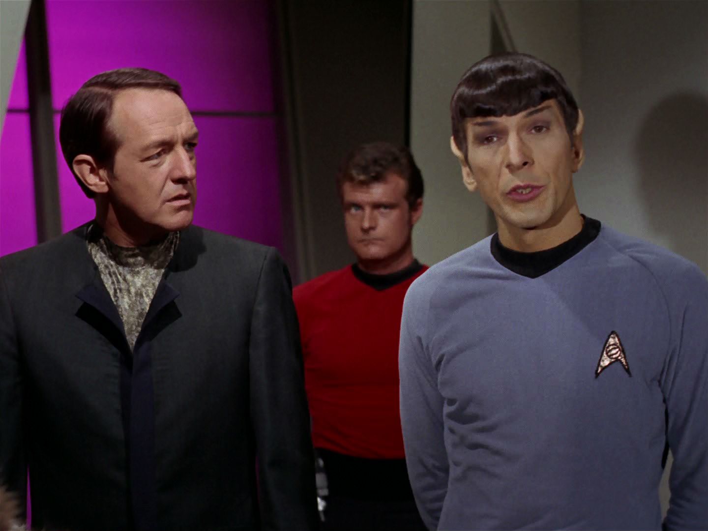 ariane179254_StarTrek_2x15_TheTroubleWithTribbles_1217.jpg