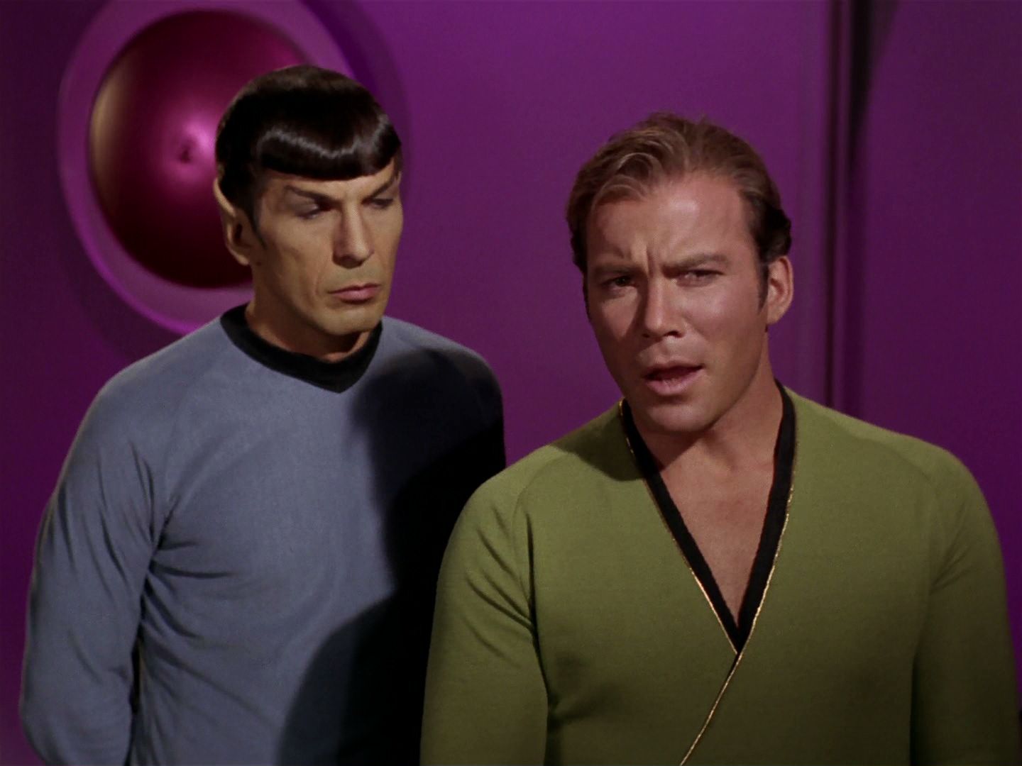 ariane179254_StarTrek_2x15_TheTroubleWithTribbles_1303.jpg