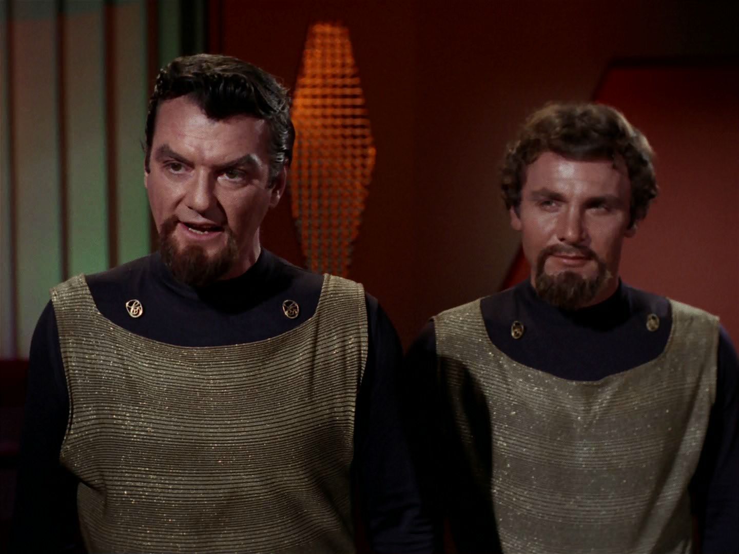 ariane179254_StarTrek_2x15_TheTroubleWithTribbles_1305.jpg