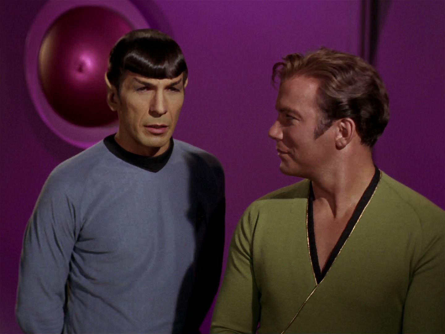 ariane179254_StarTrek_2x15_TheTroubleWithTribbles_1313.jpg