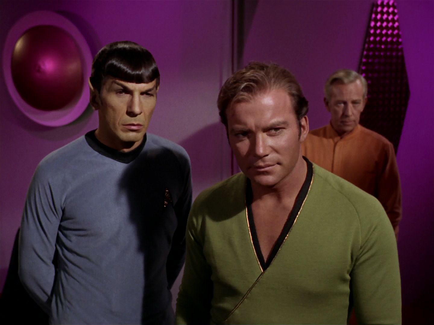 ariane179254_StarTrek_2x15_TheTroubleWithTribbles_1334.jpg