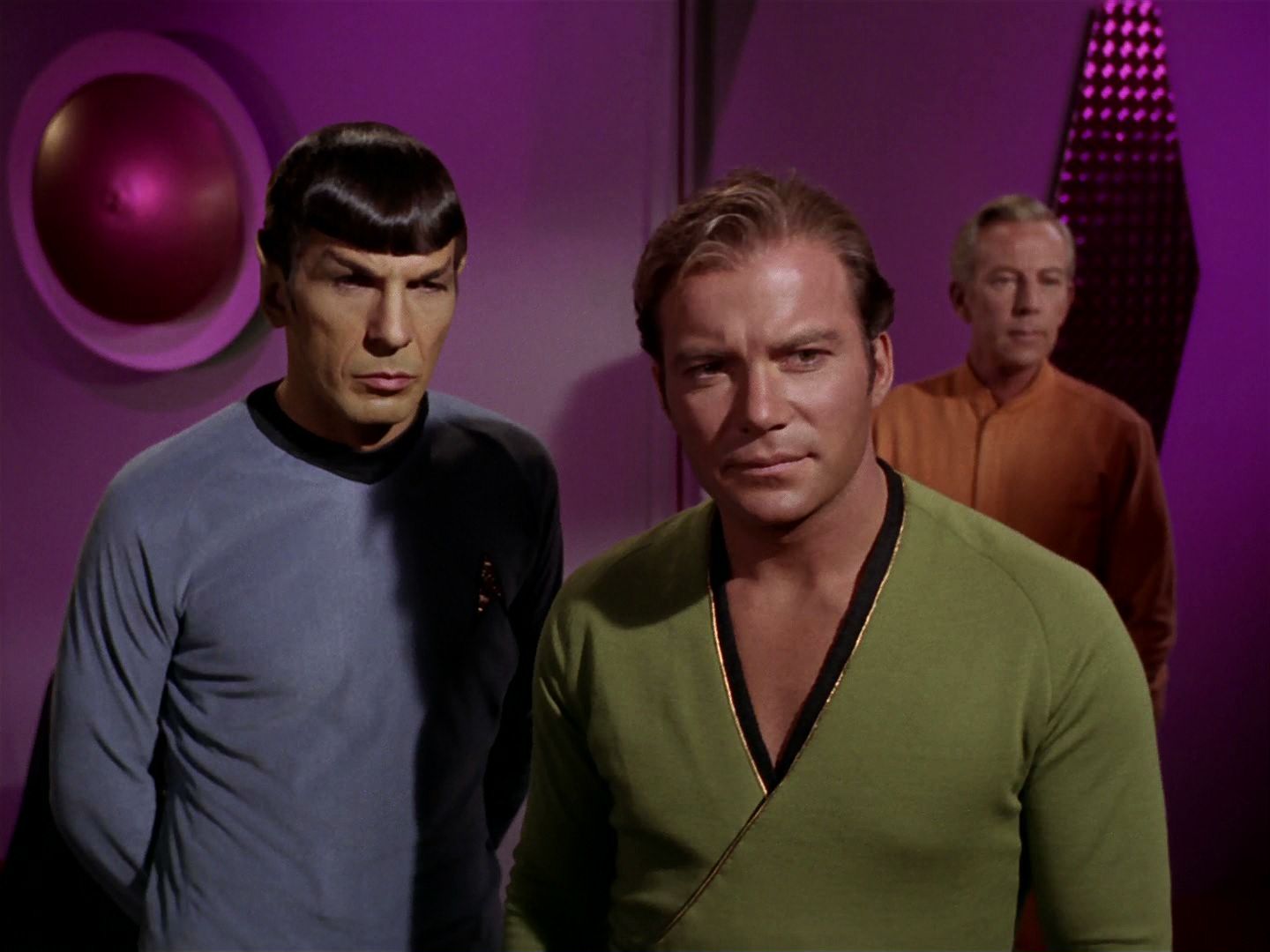 ariane179254_StarTrek_2x15_TheTroubleWithTribbles_1335.jpg