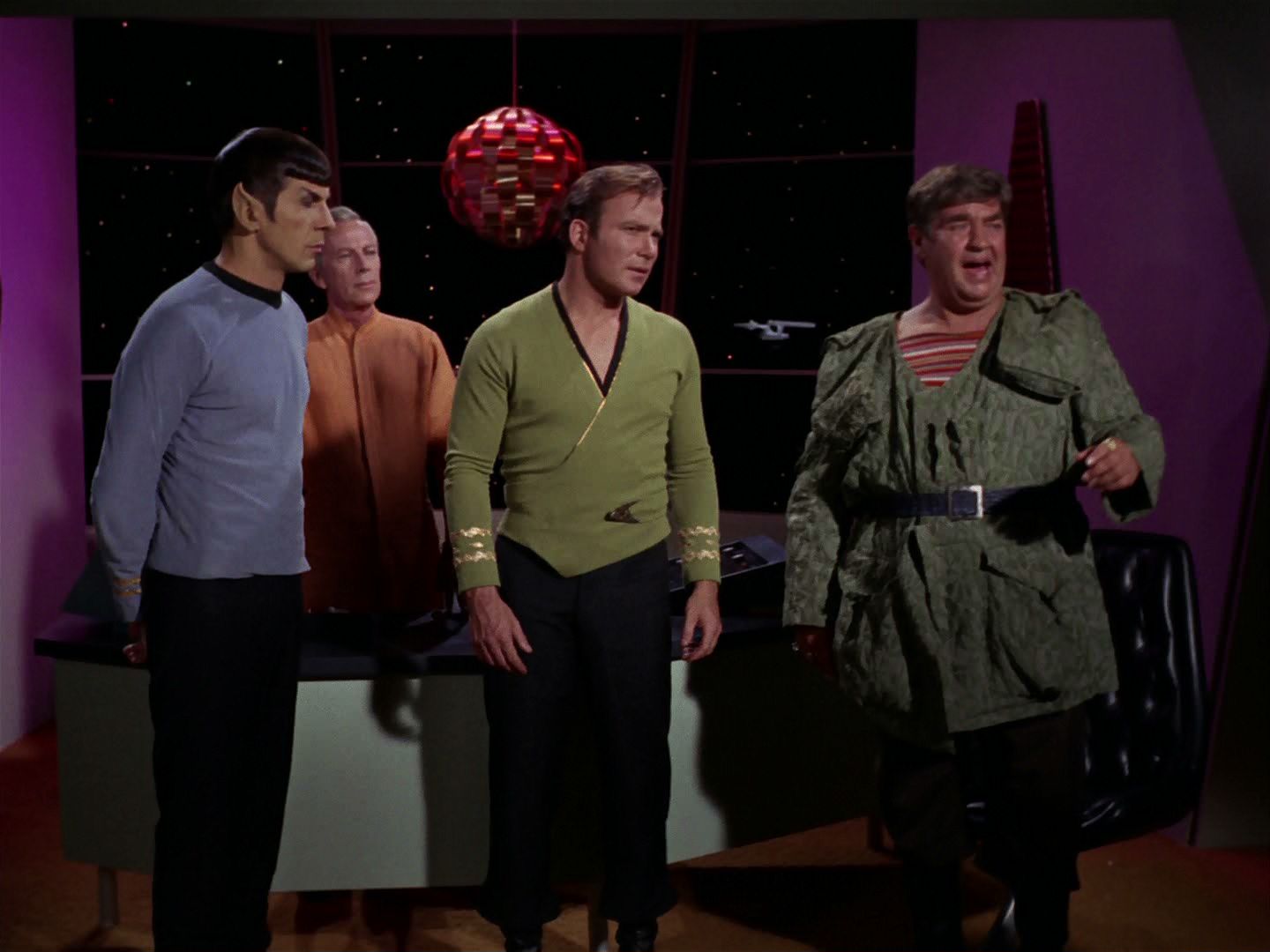 ariane179254_StarTrek_2x15_TheTroubleWithTribbles_1344.jpg