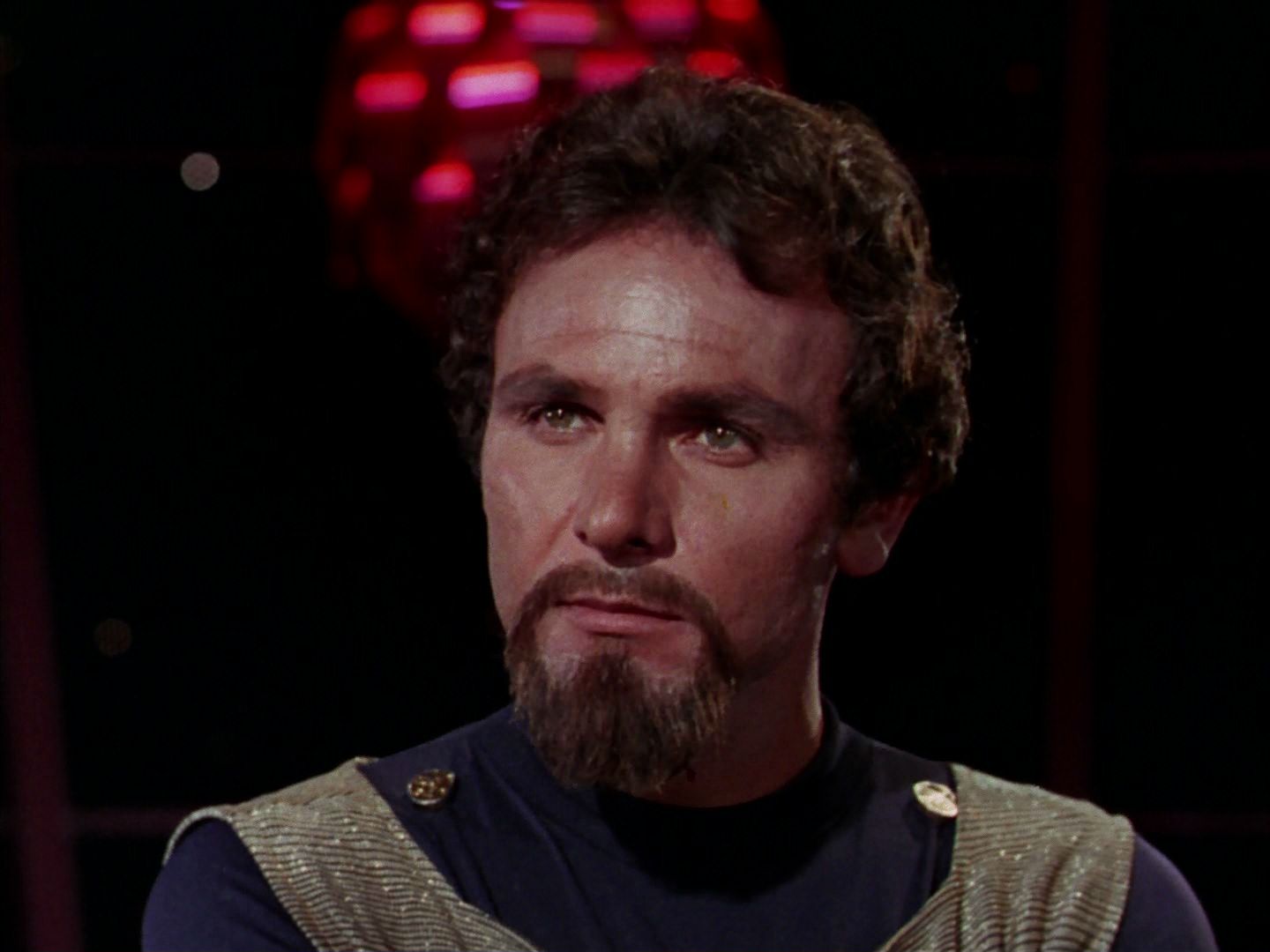 ariane179254_StarTrek_2x15_TheTroubleWithTribbles_1348.jpg