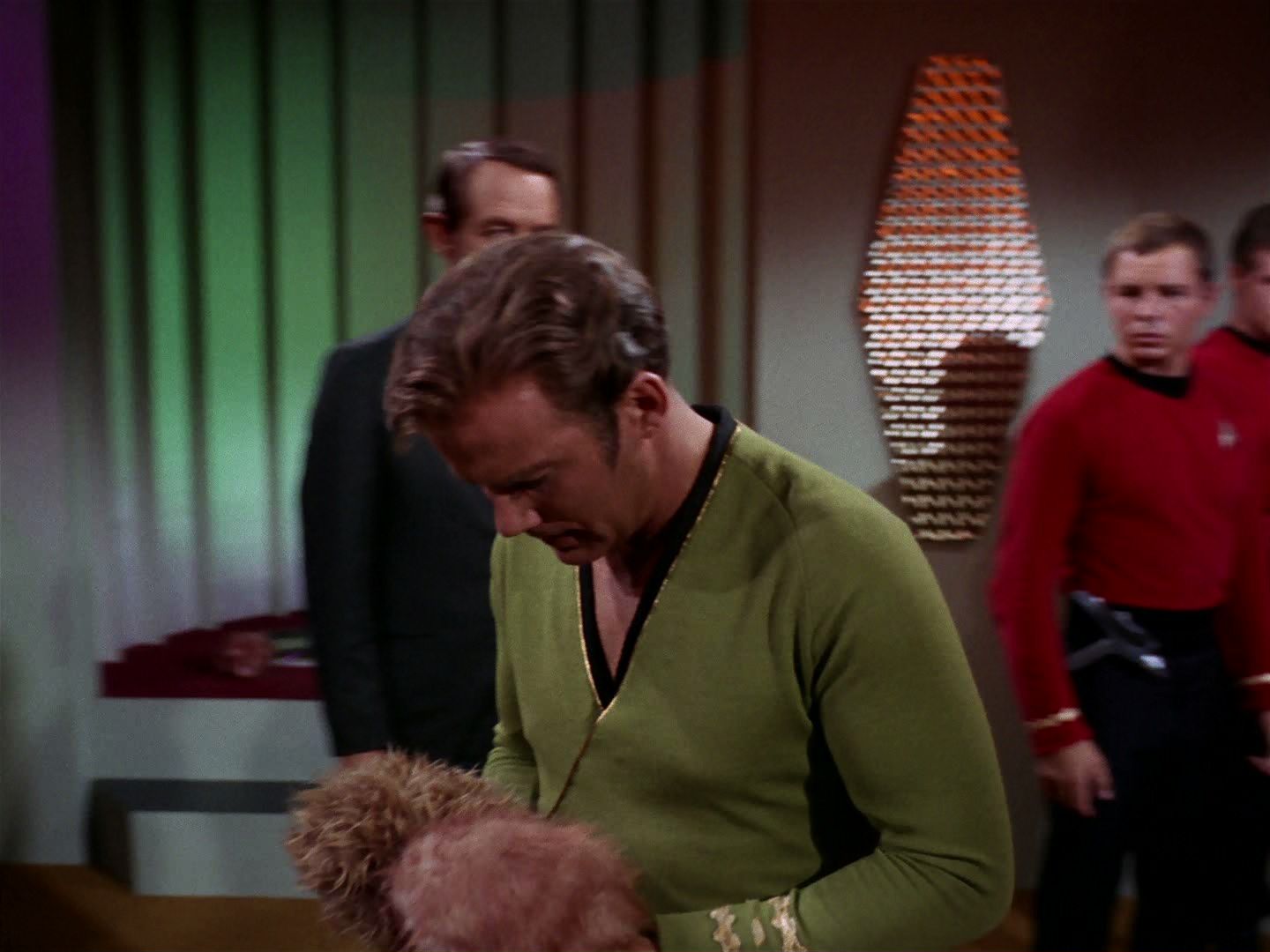 ariane179254_StarTrek_2x15_TheTroubleWithTribbles_1353.jpg