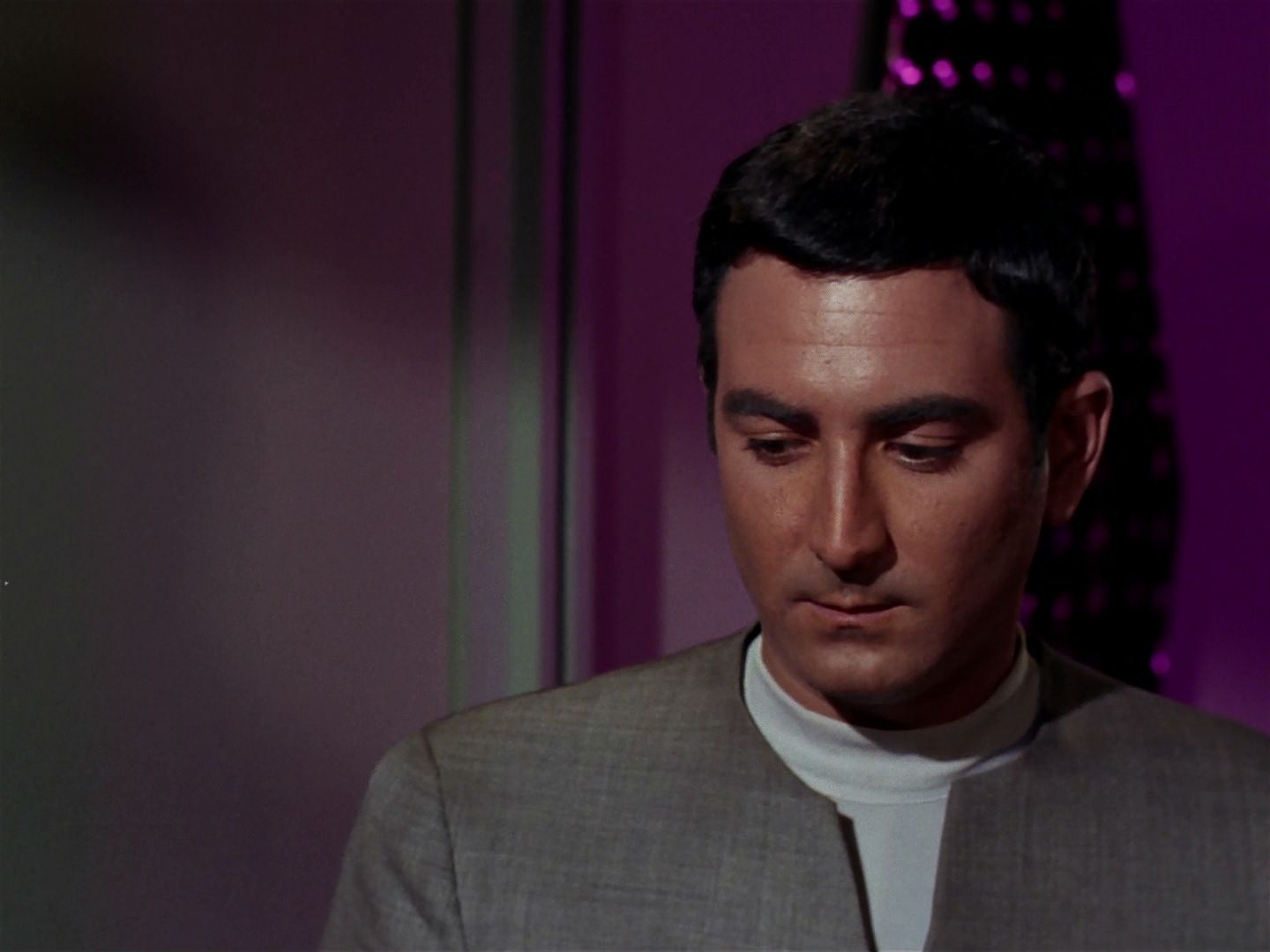 ariane179254_StarTrek_2x15_TheTroubleWithTribbles_1368.jpg